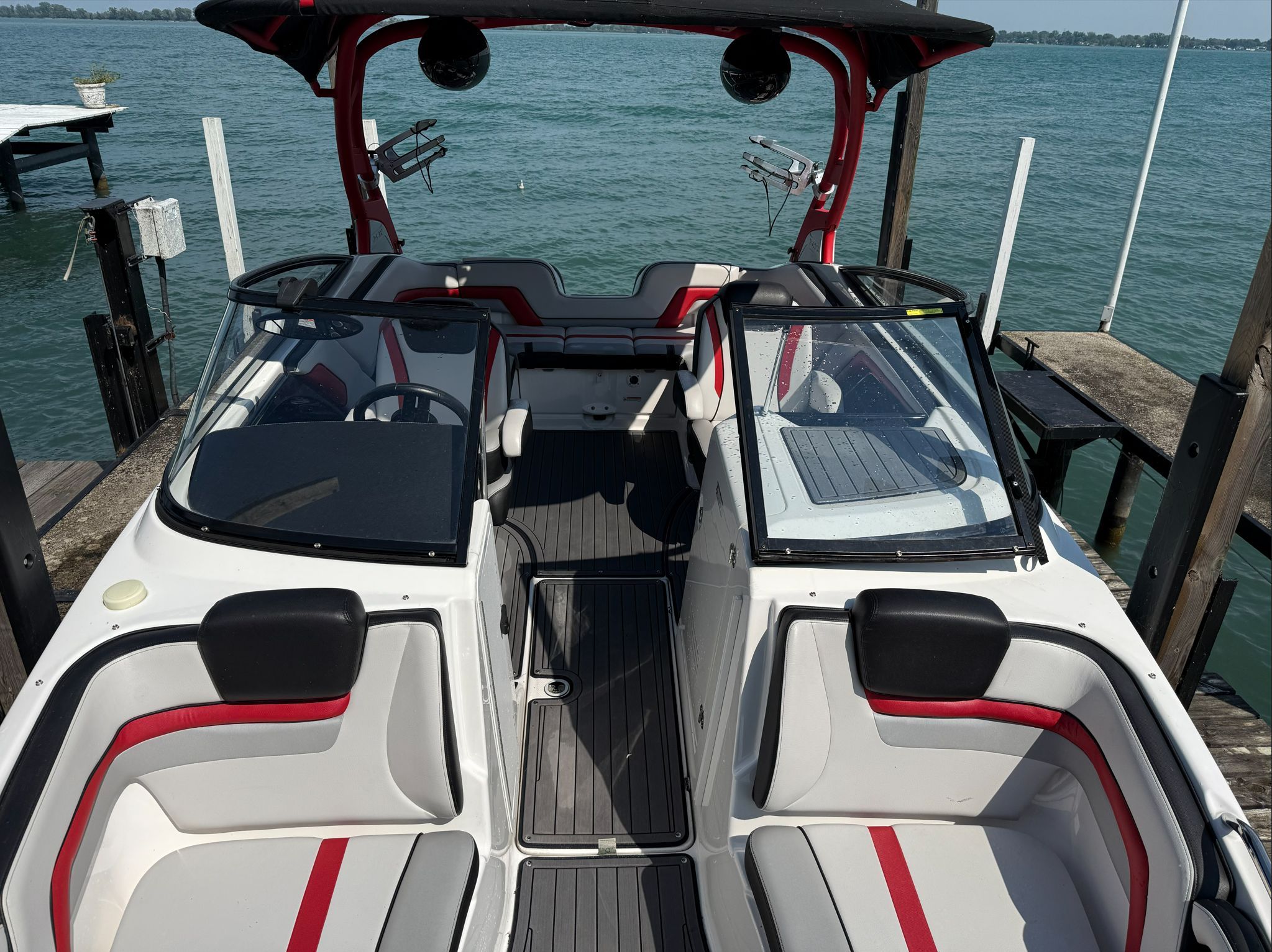 2018 Yamaha Boats 242X E-Series - 9
