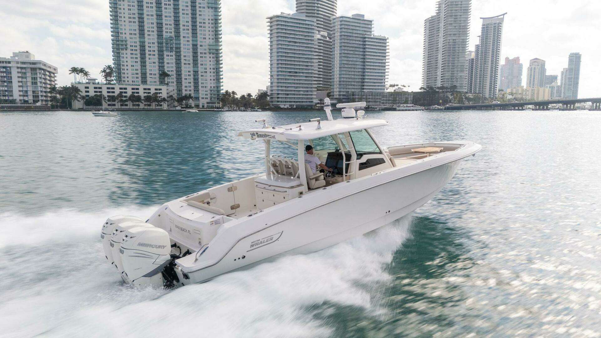 2020 Boston Whaler 380 Outrage Center Console - Image 8