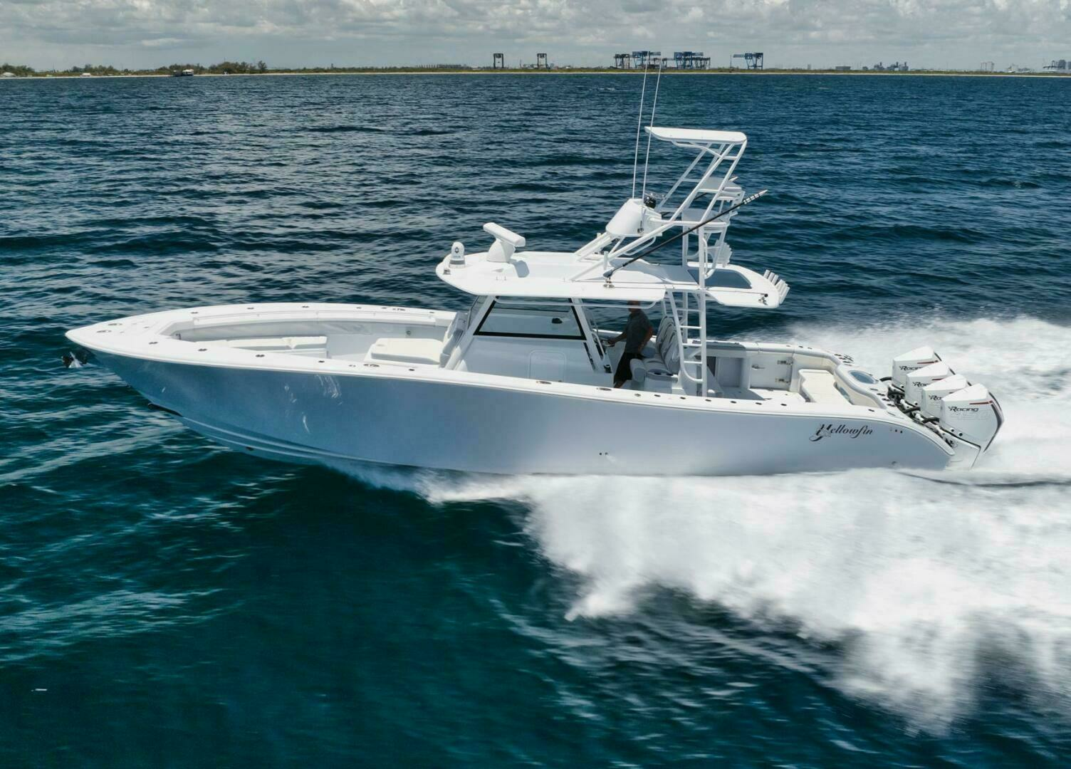 2026 Yellowfin 42 Offshore - Image 17