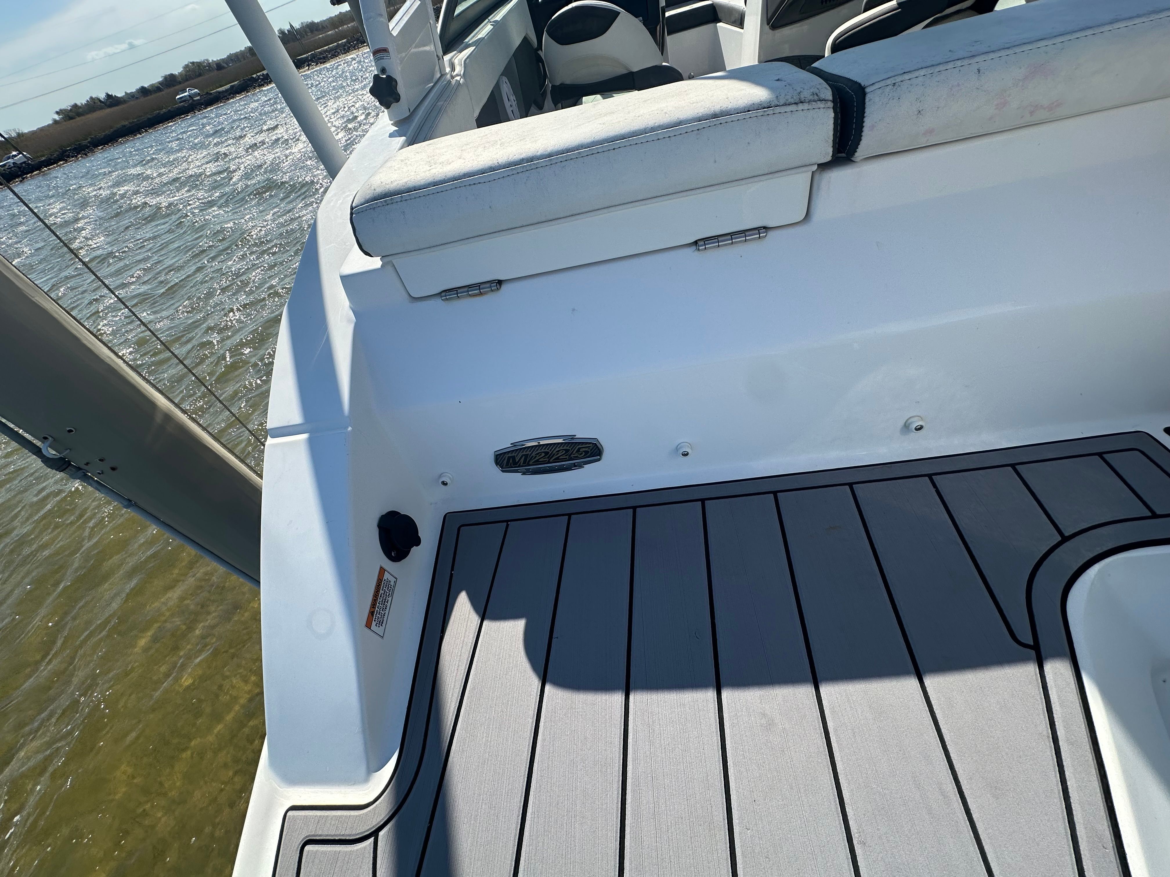 2022 Monterey M-225 - 10