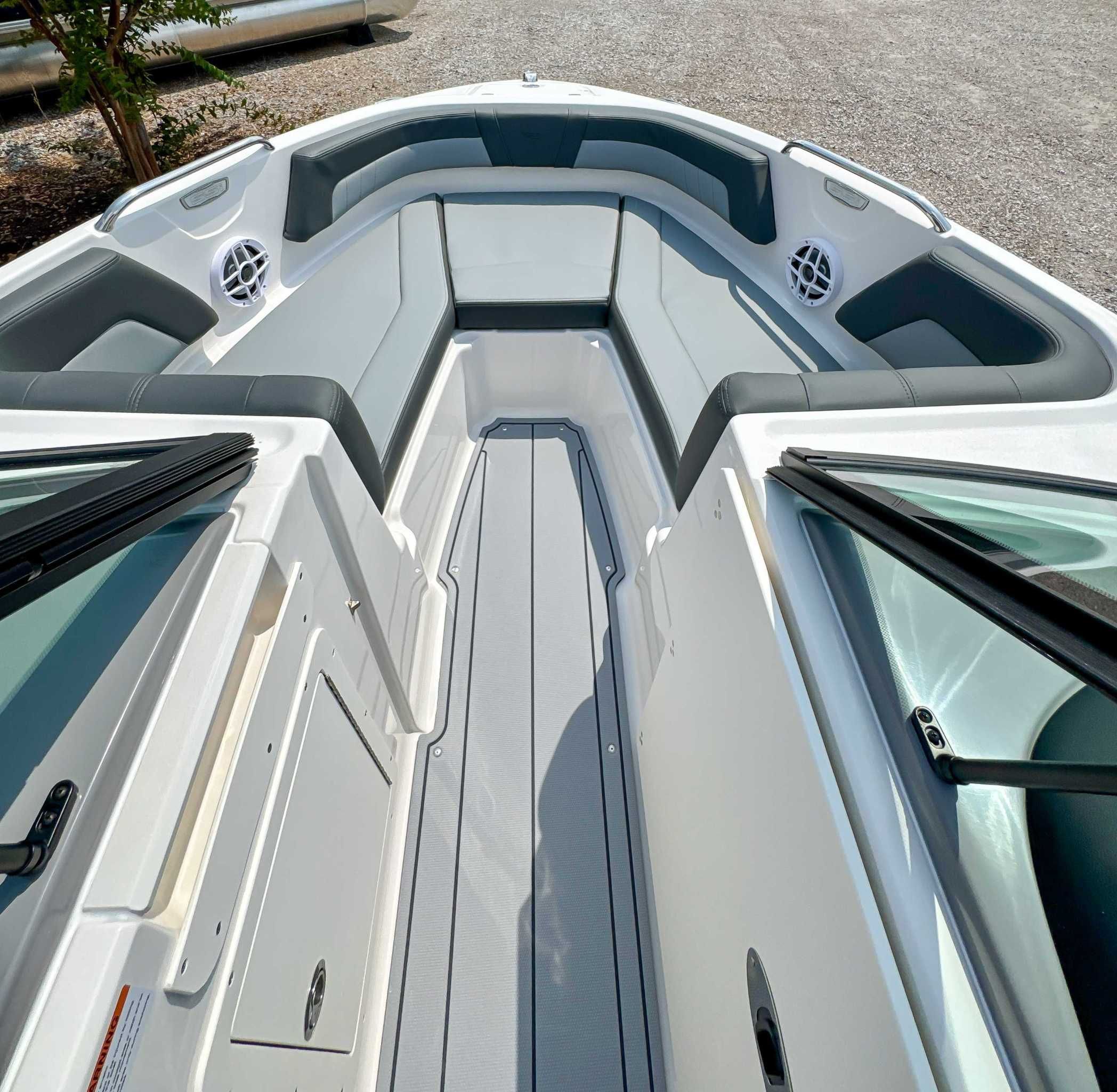 2026 Chaparral 21 SSi - 11
