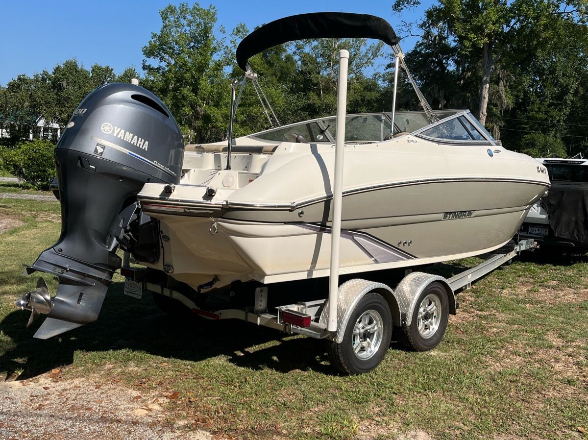 2018 Stingray 214 LR - 3