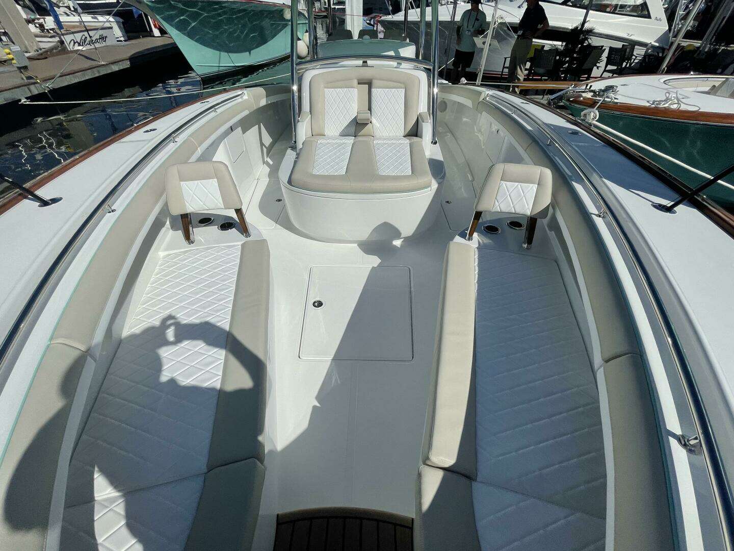 2026 Mag Bay 43 Center Console - Image 87