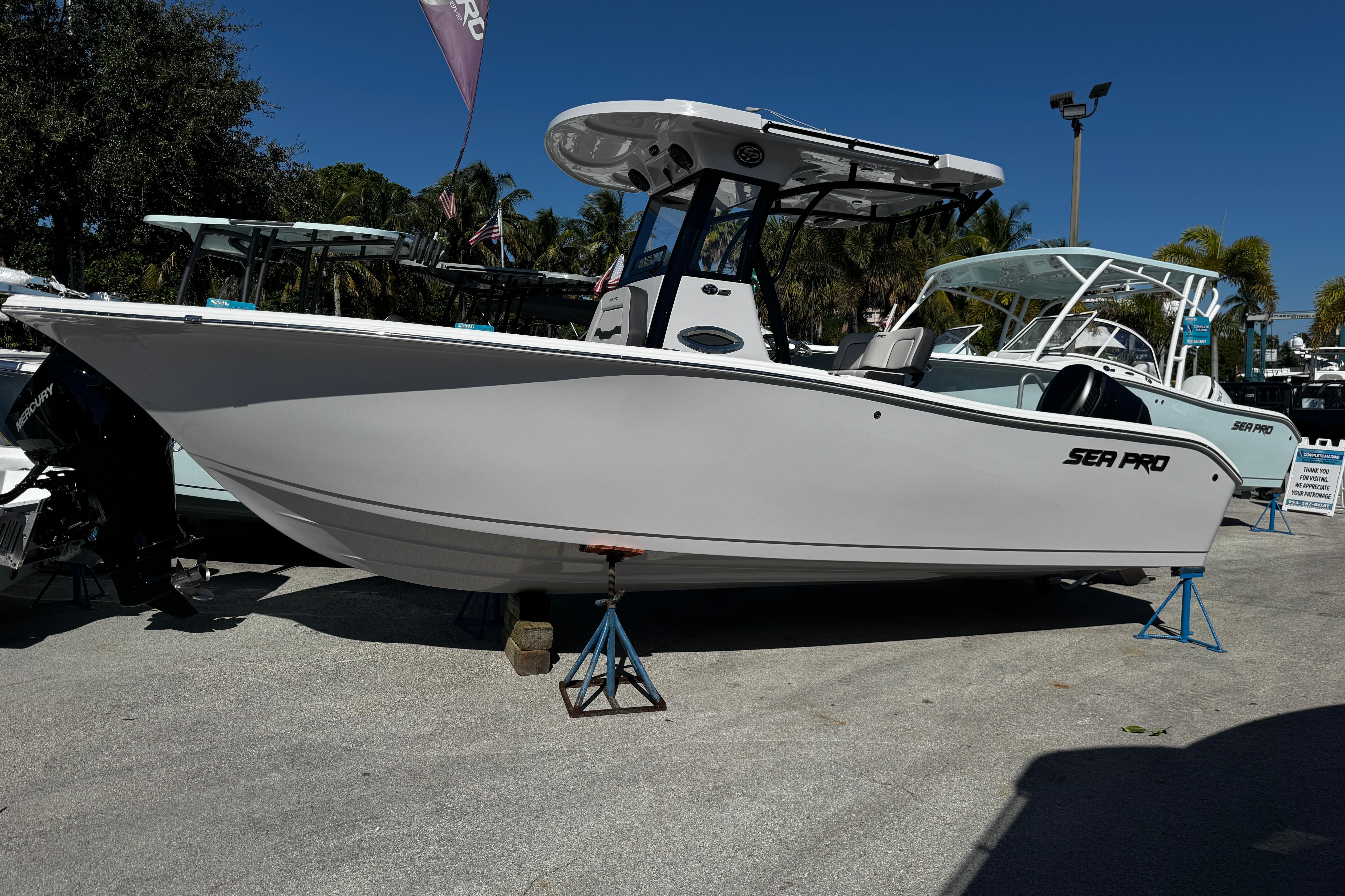 2026 Sea Pro 242 Center Console
