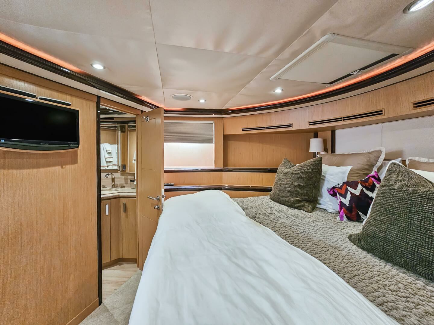 2010 Ocean Alexander 83 - Image 69