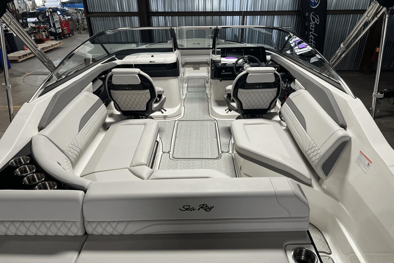 2025 Sea Ray SLX 260 - 26