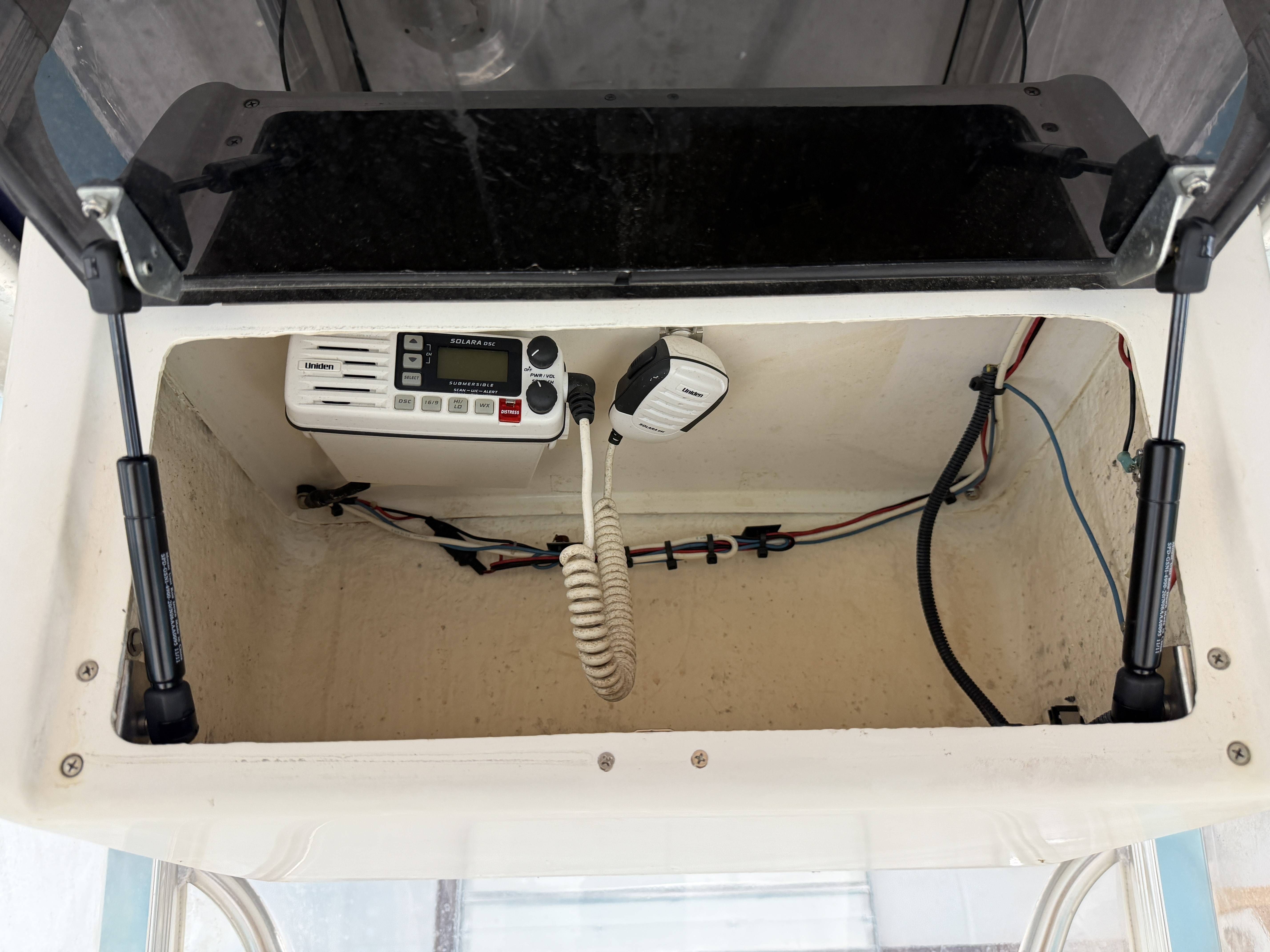 2010 Sea Hunt ULTRA 21 - 15