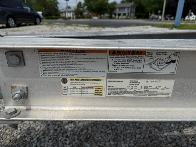 2011 Sea Ray SLX 250 - 12