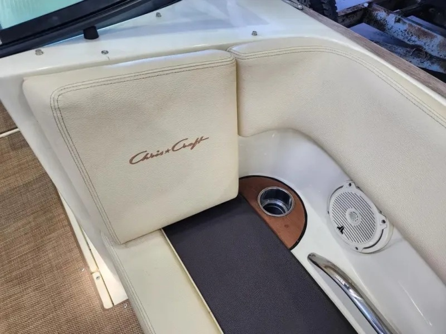 2018 Chris-Craft Launch 23 - Image 44
