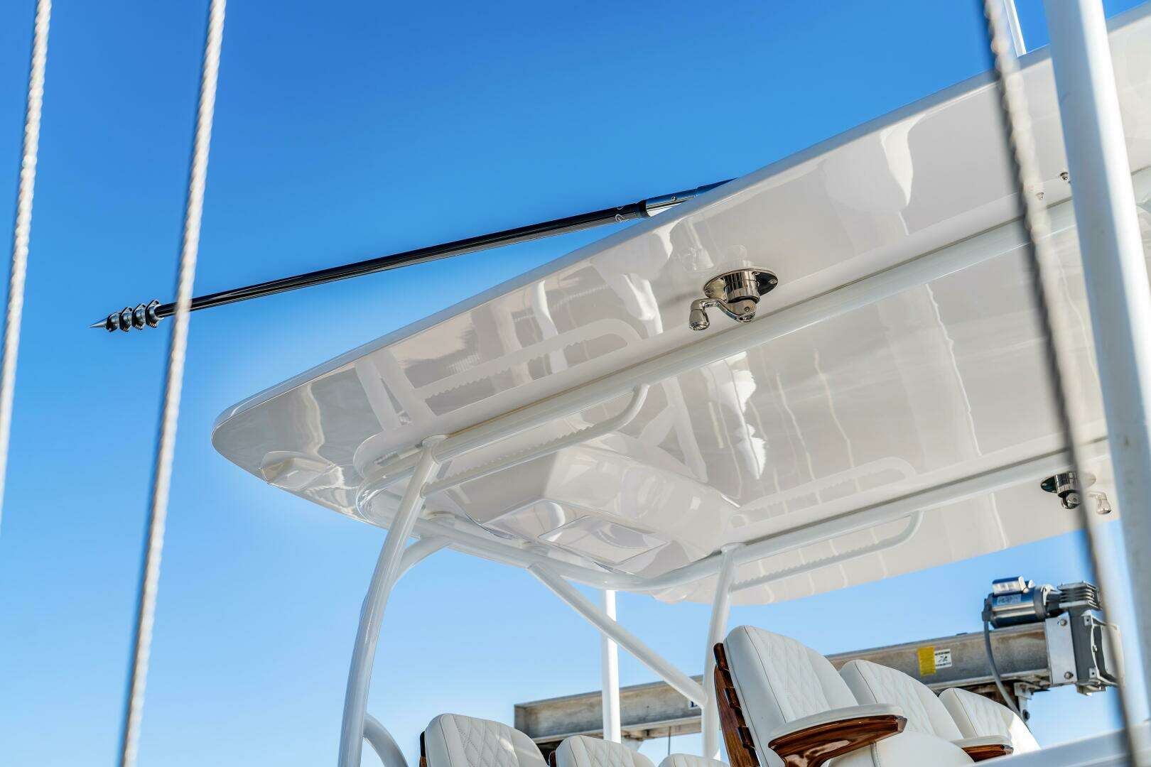 2025 Front Runner 43 Catamaran - Image 15
