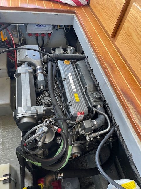 1999 Mainship 390 Trawler - 26