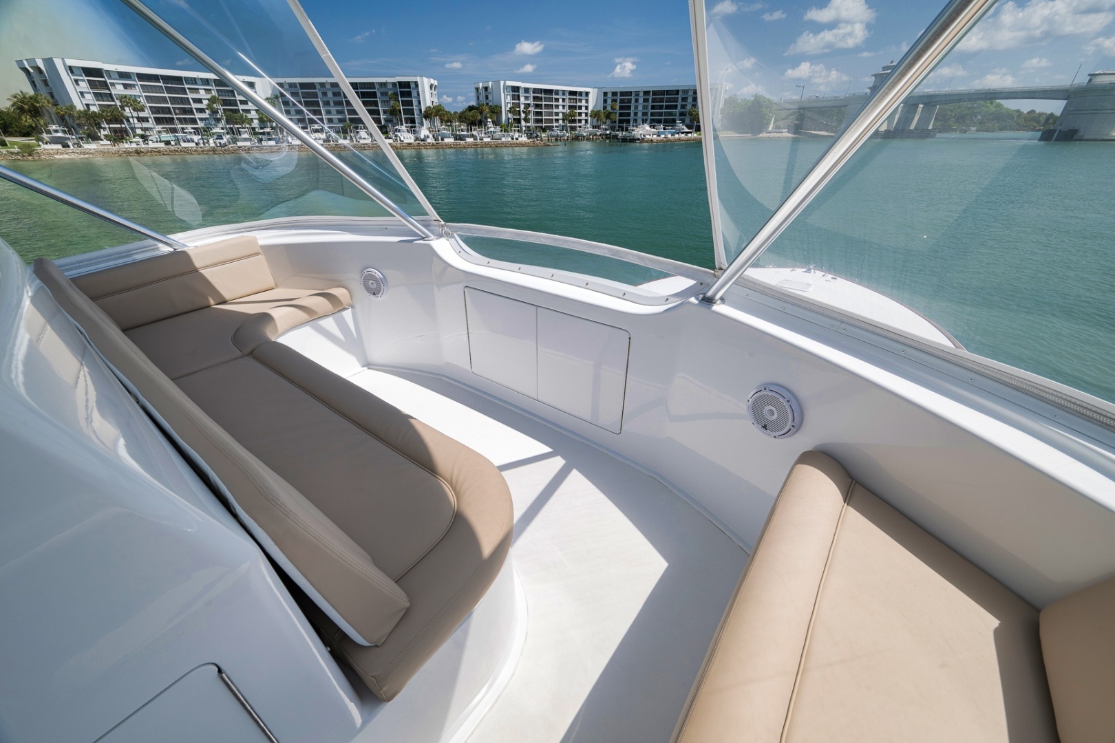 2003 Viking 52 Convertible - Image 30