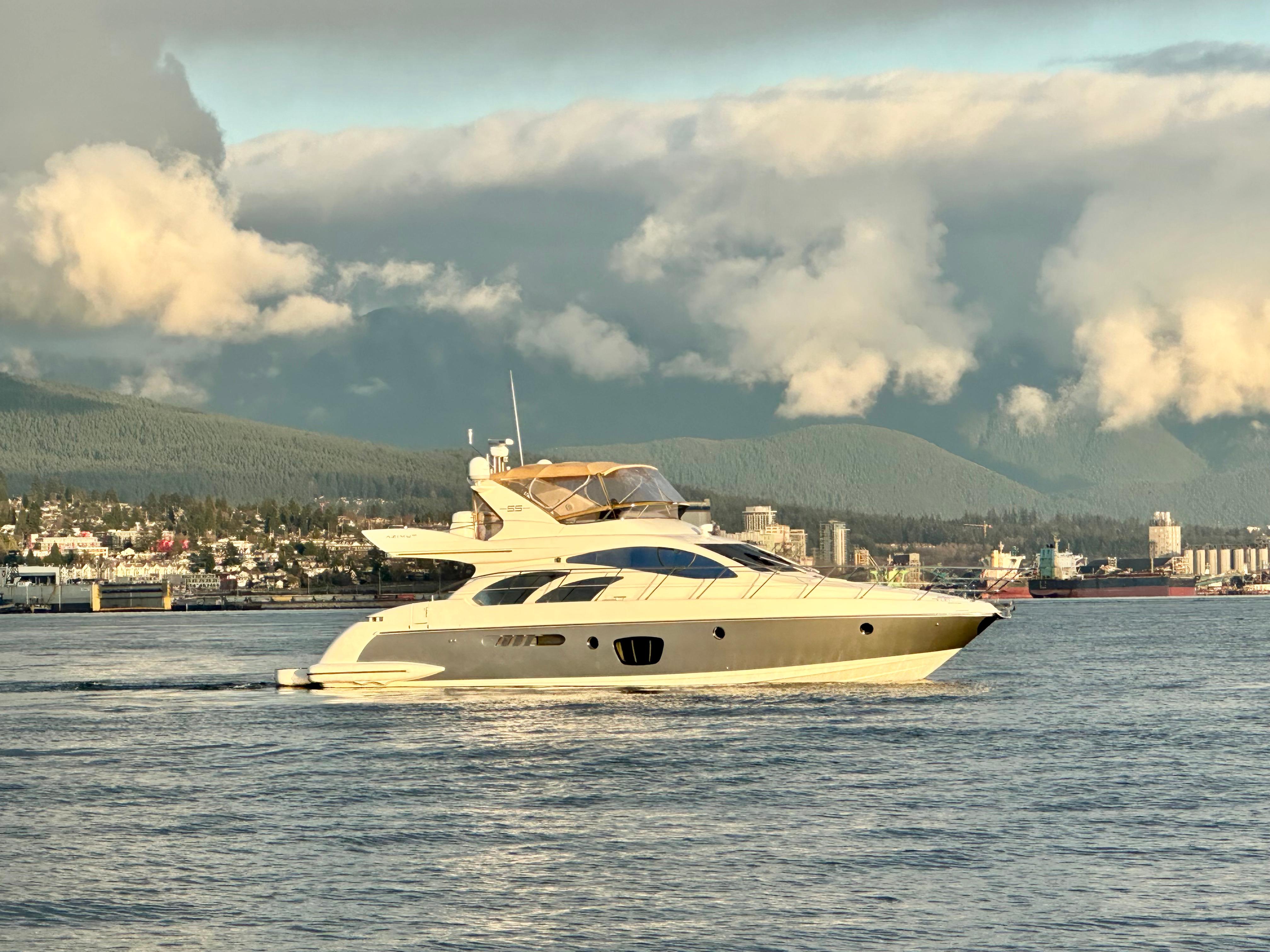 2011 Azimut 55E
