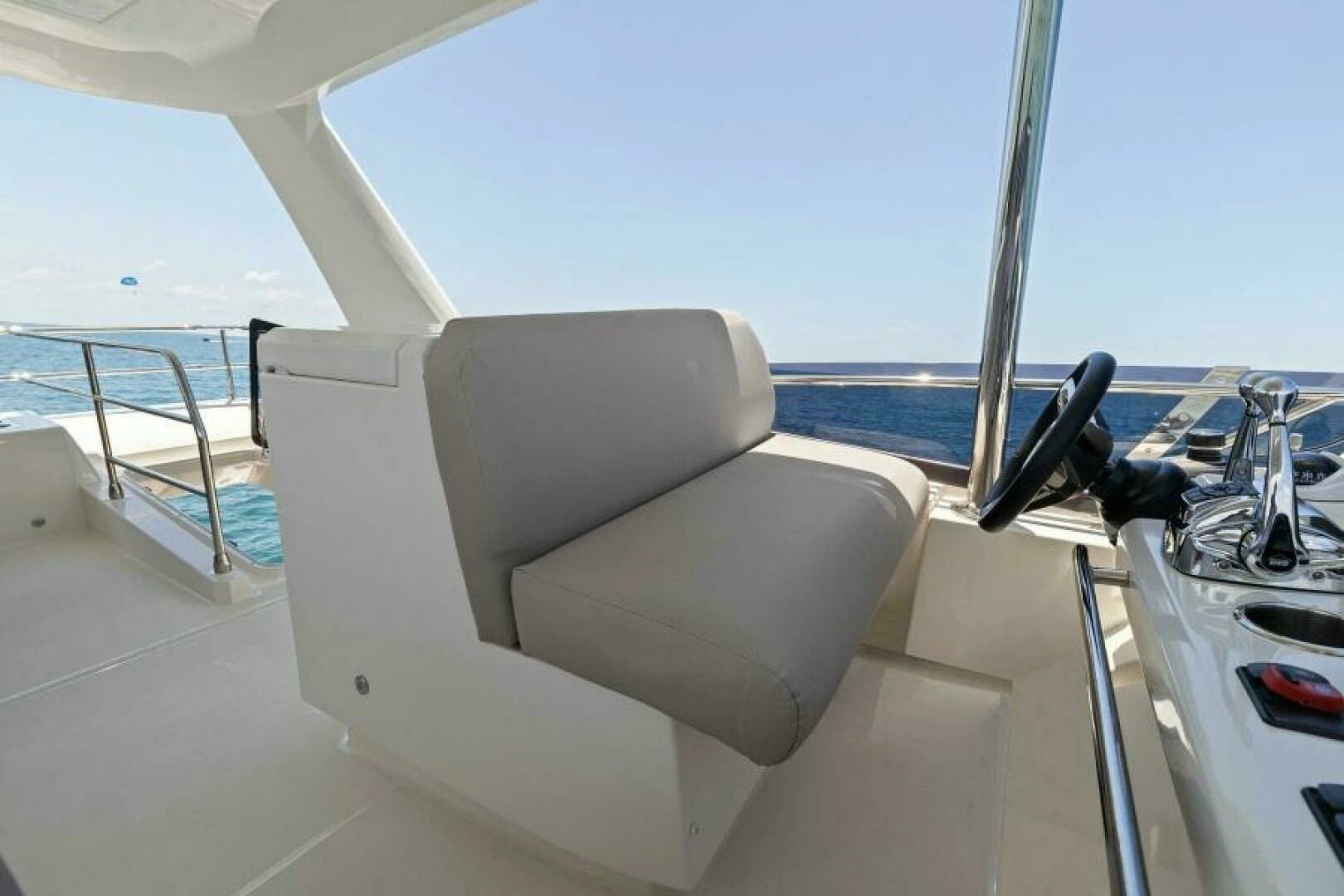 2022 Prestige 590 Flybridge - Image 45