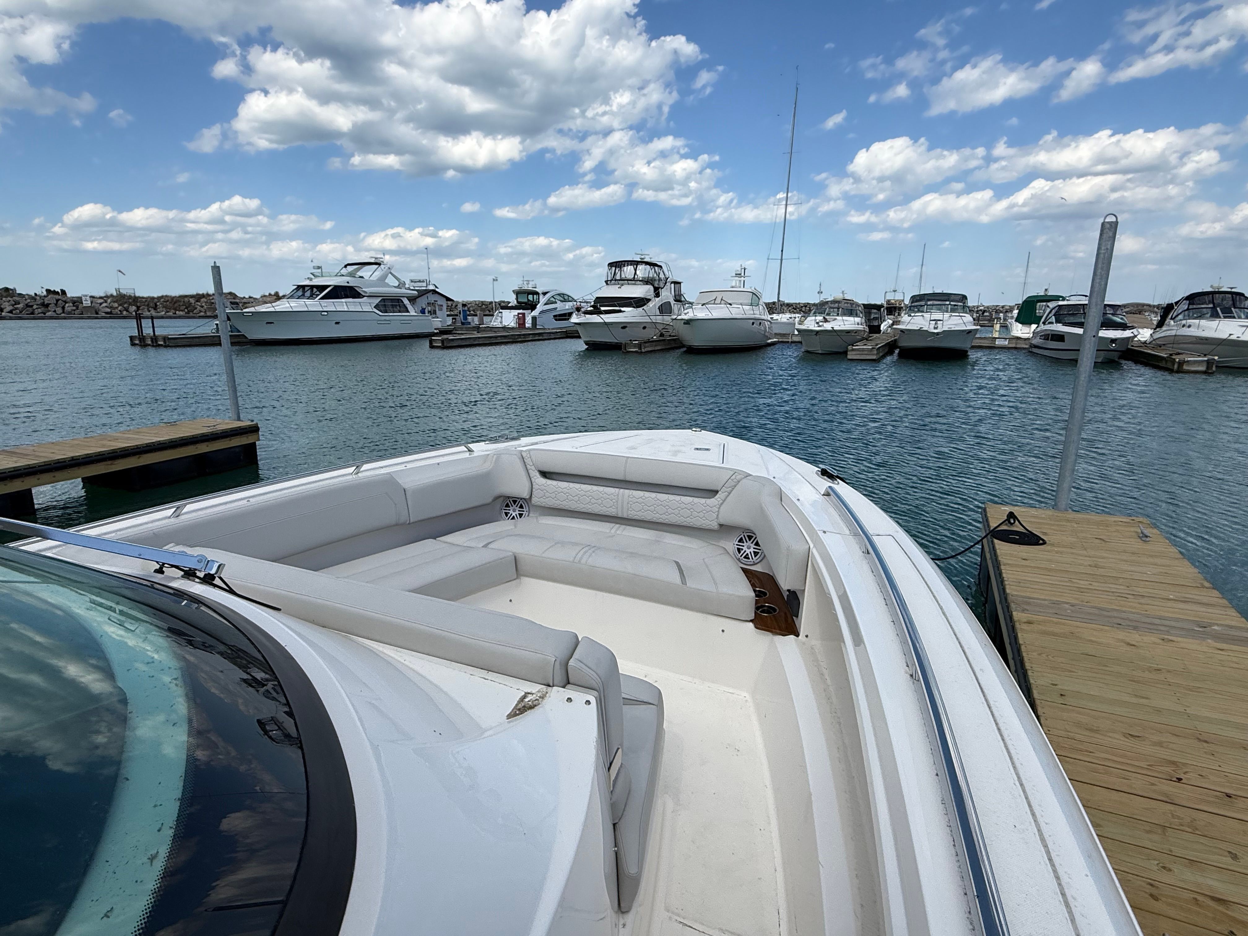 2024 Tiara Yachts 38 LS - 25