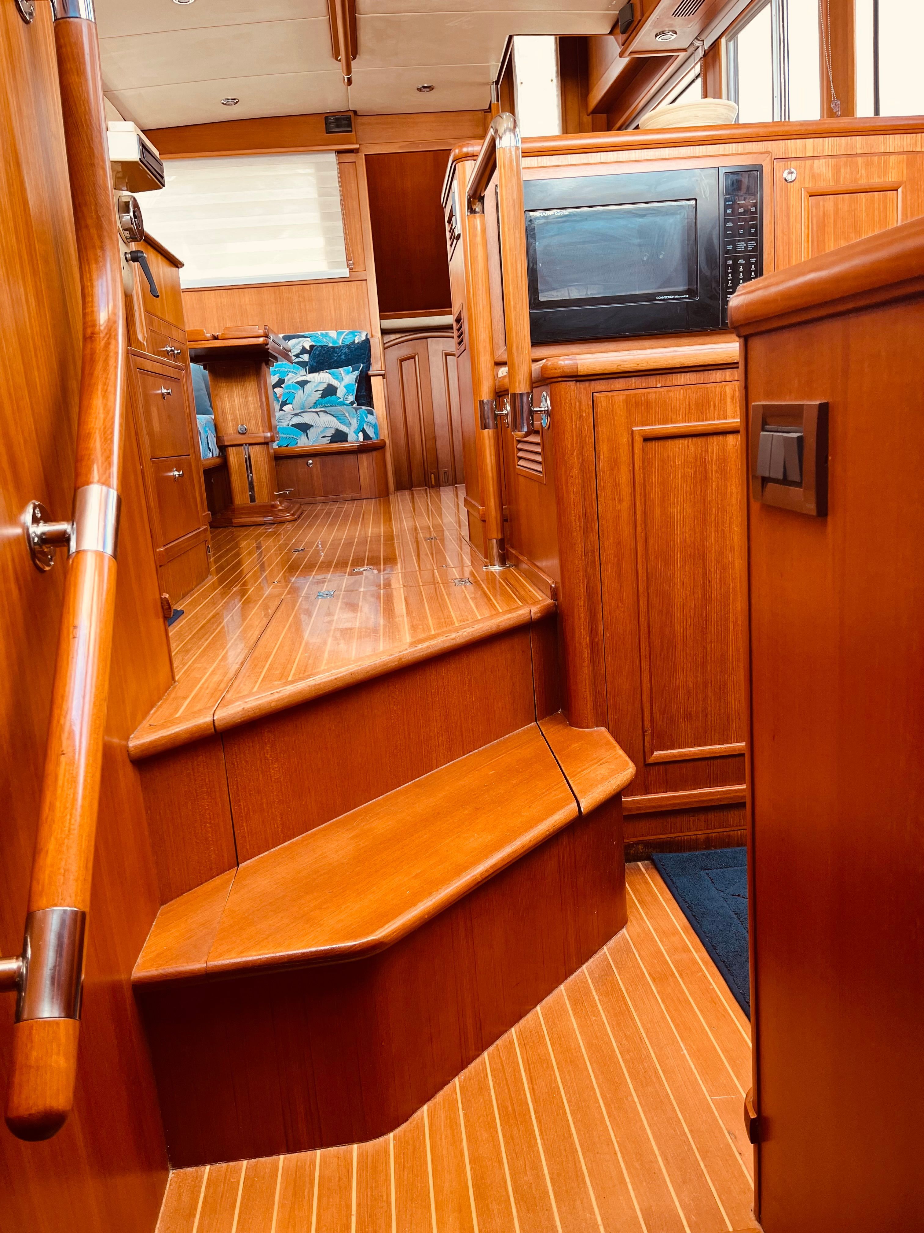 2007 Grand Banks 47 Heritage CL - 24