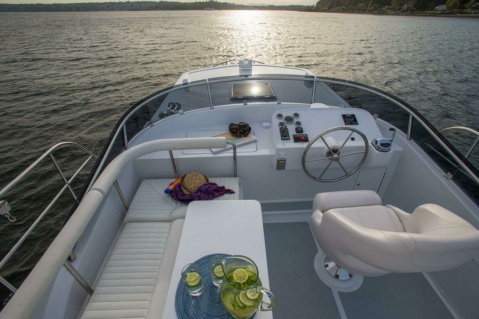 2026 Helmsman Trawlers 38E Pilothouse - Image 12