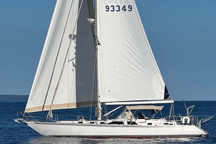 2004 Hylas 49