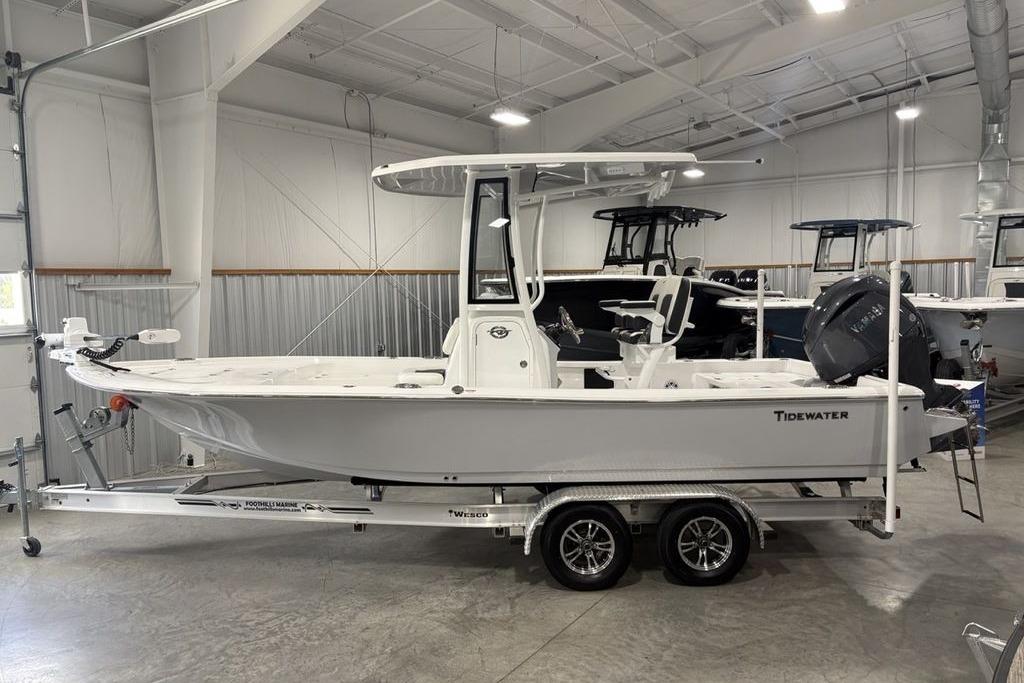 2026 Tidewater 2210 Carolina Bay