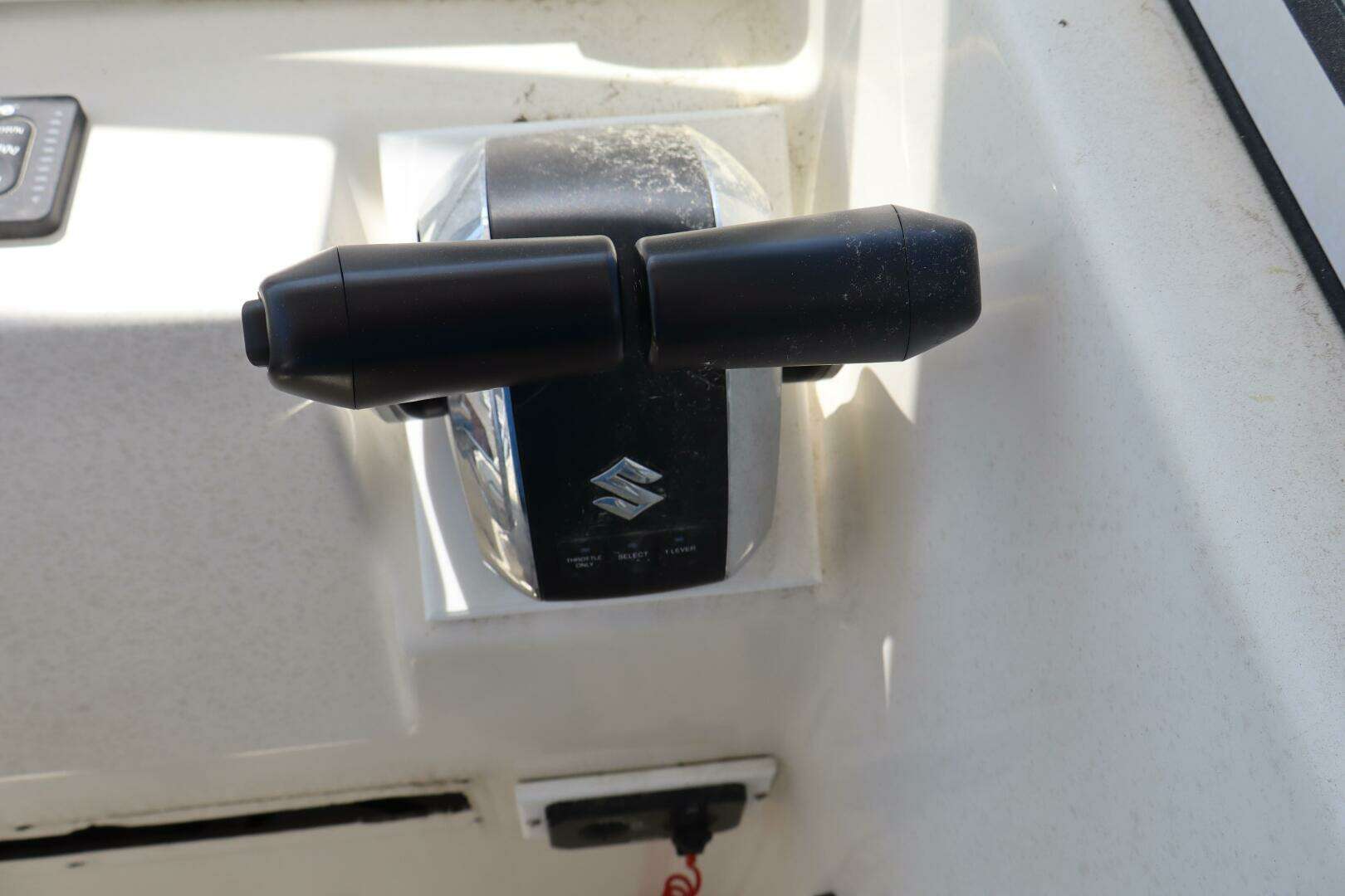 2005 Sea Boss 235 Walkaround - Image 15
