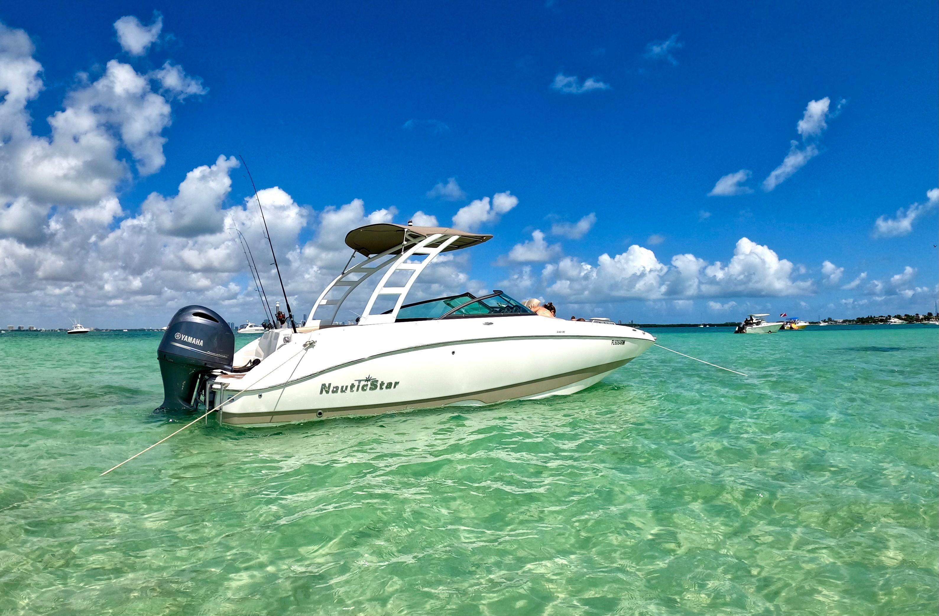 2018 NauticStar 243 DC