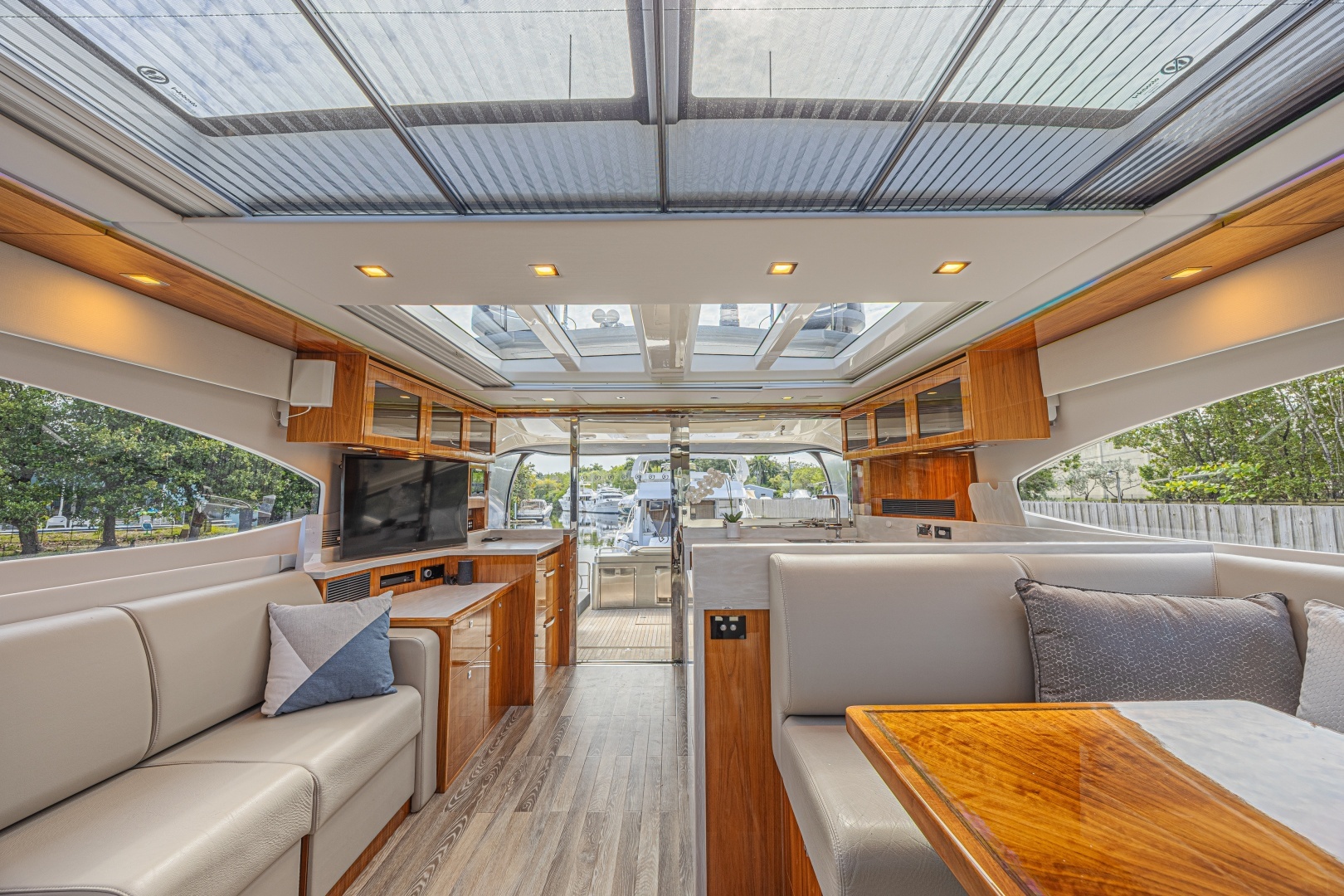 2021 Riviera 6000 Motor Yacht - Image 35