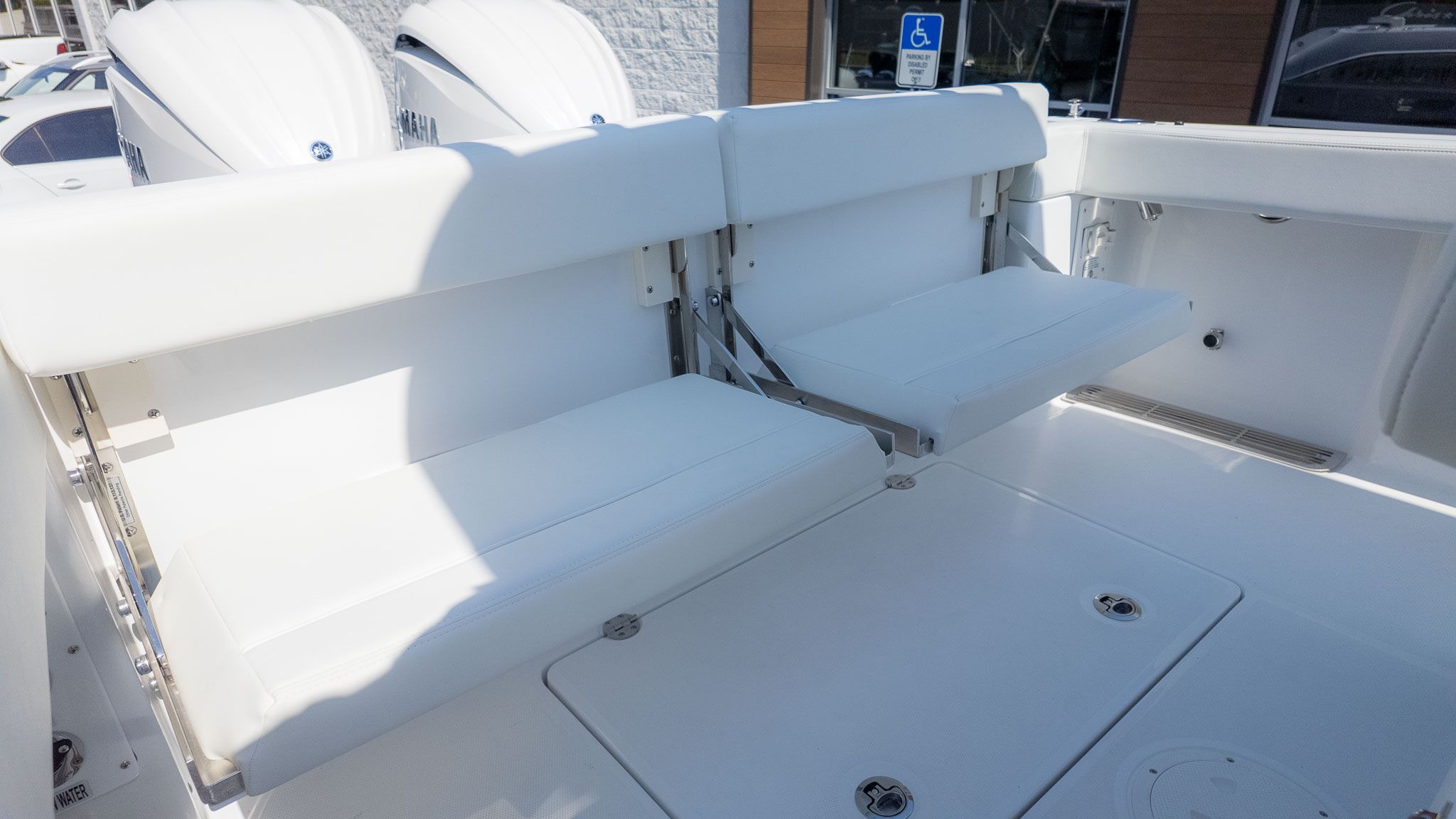 2026 Everglades 285 Center Console - 23