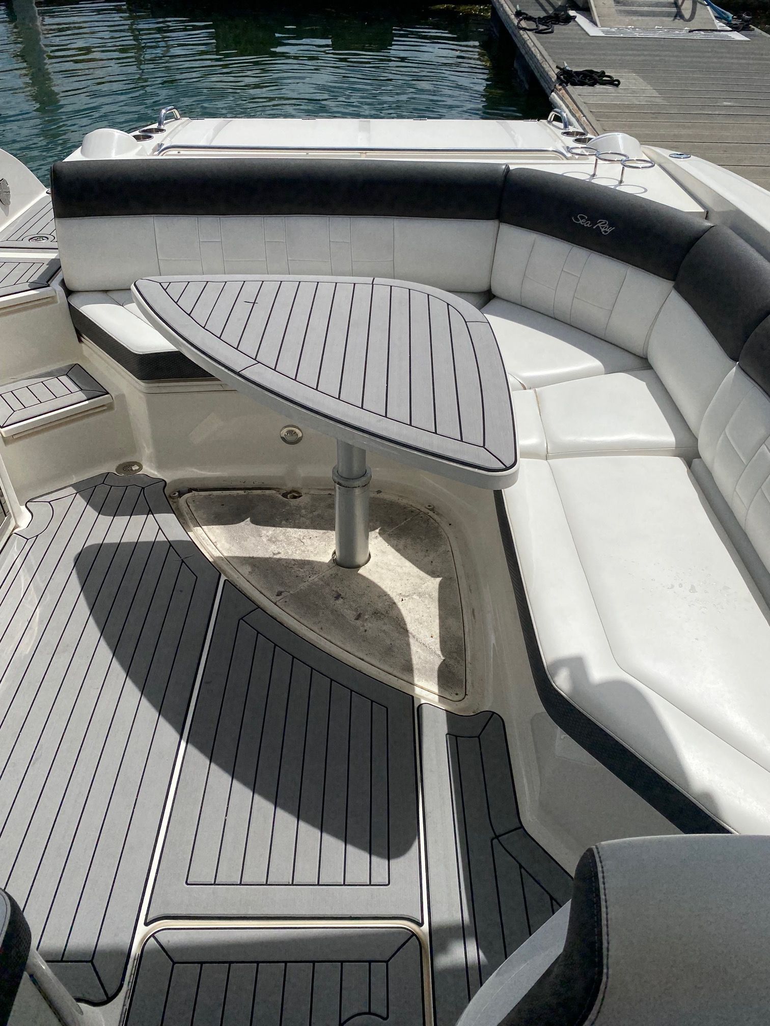 2016 Sea Ray SLX 350 - 22