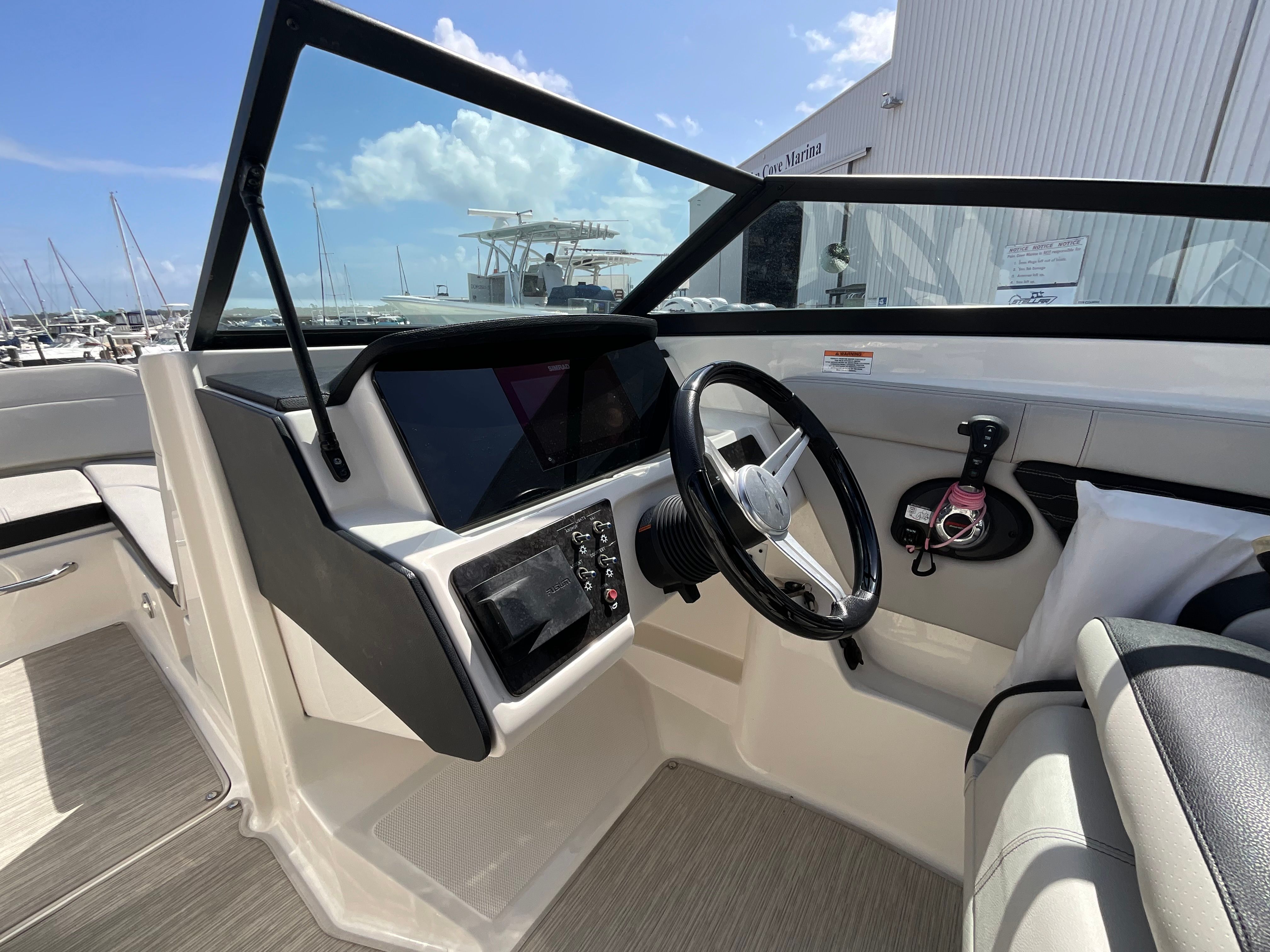 2021 Sea Ray 23 SPX - 14