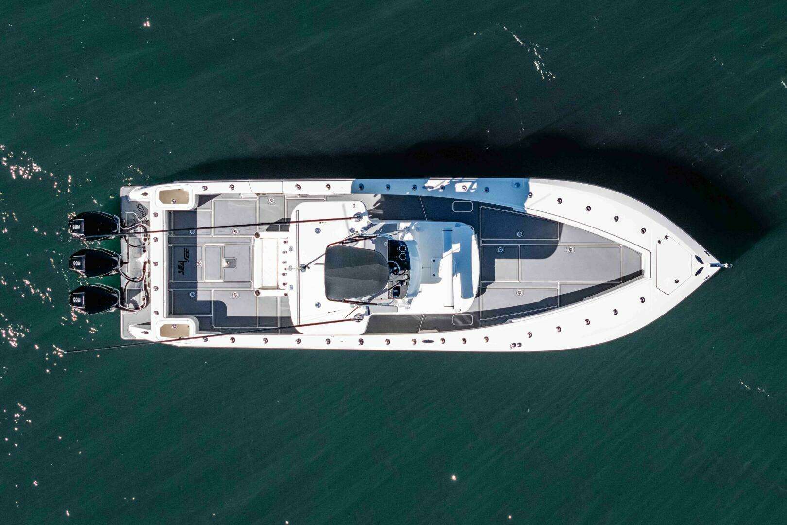 2018 SeaVee 370 Z - Image 25