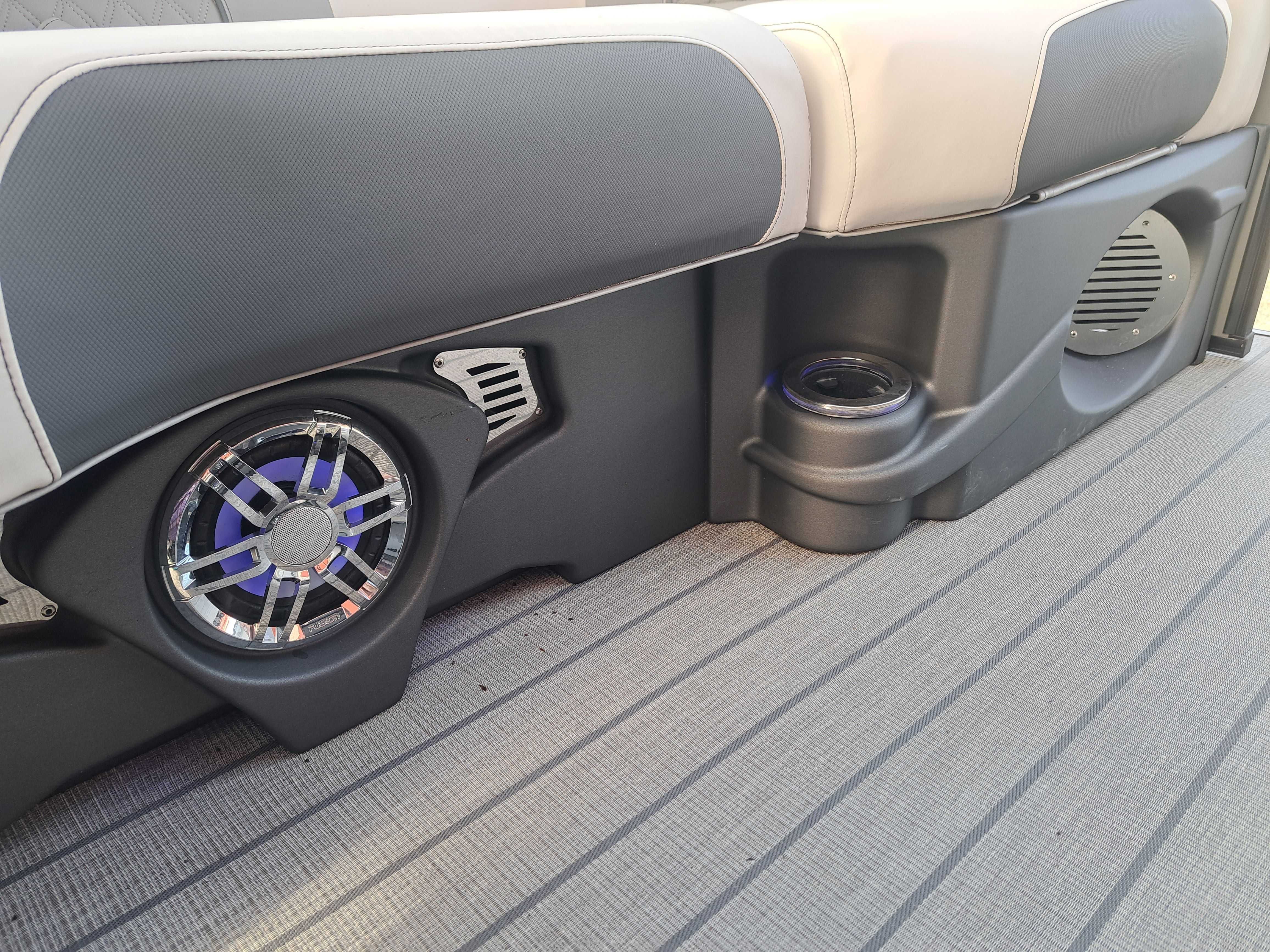 2025 Avalon Catalina Quad Lounge Shift - 23' - 11