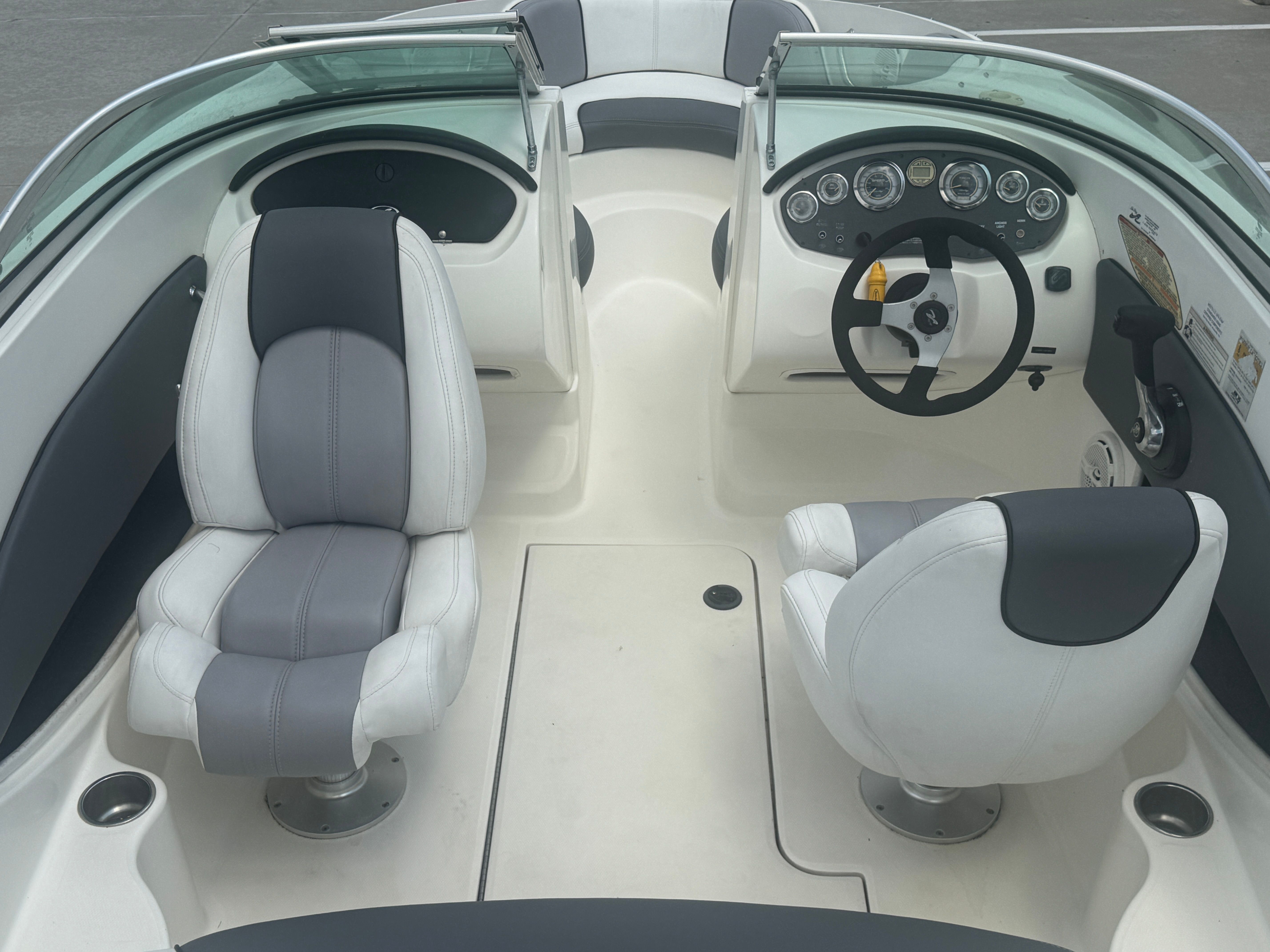 2011 Sea Ray 185 Sport - 13