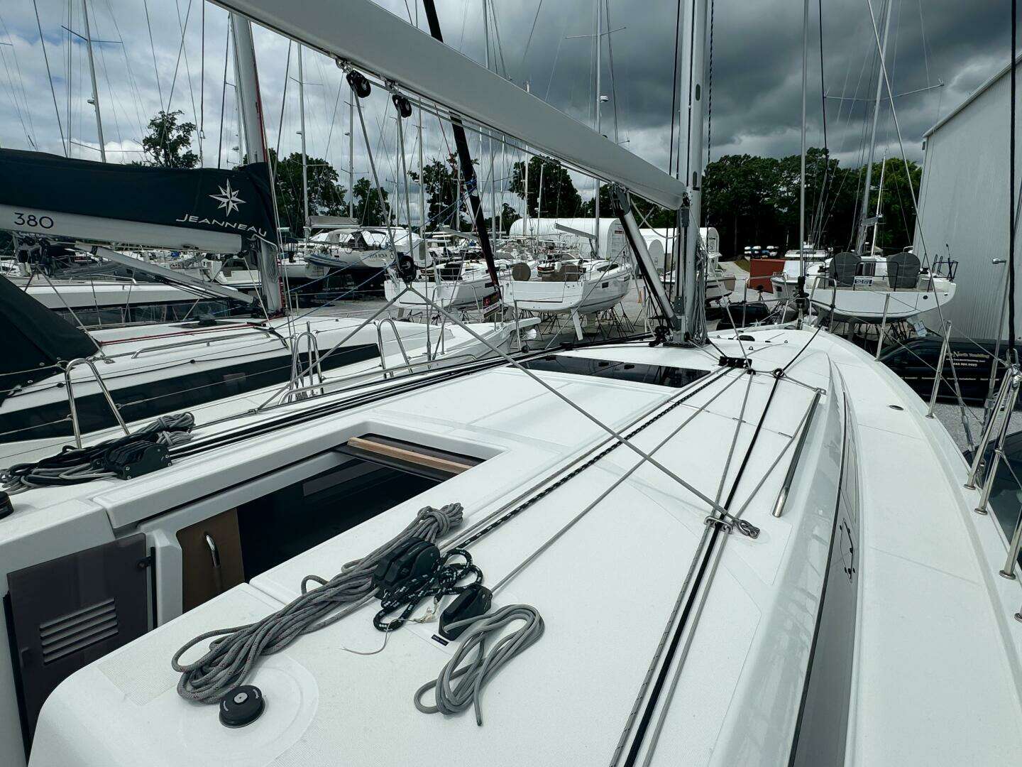 2024 Jeanneau Sun Odyssey 410 - Image 7