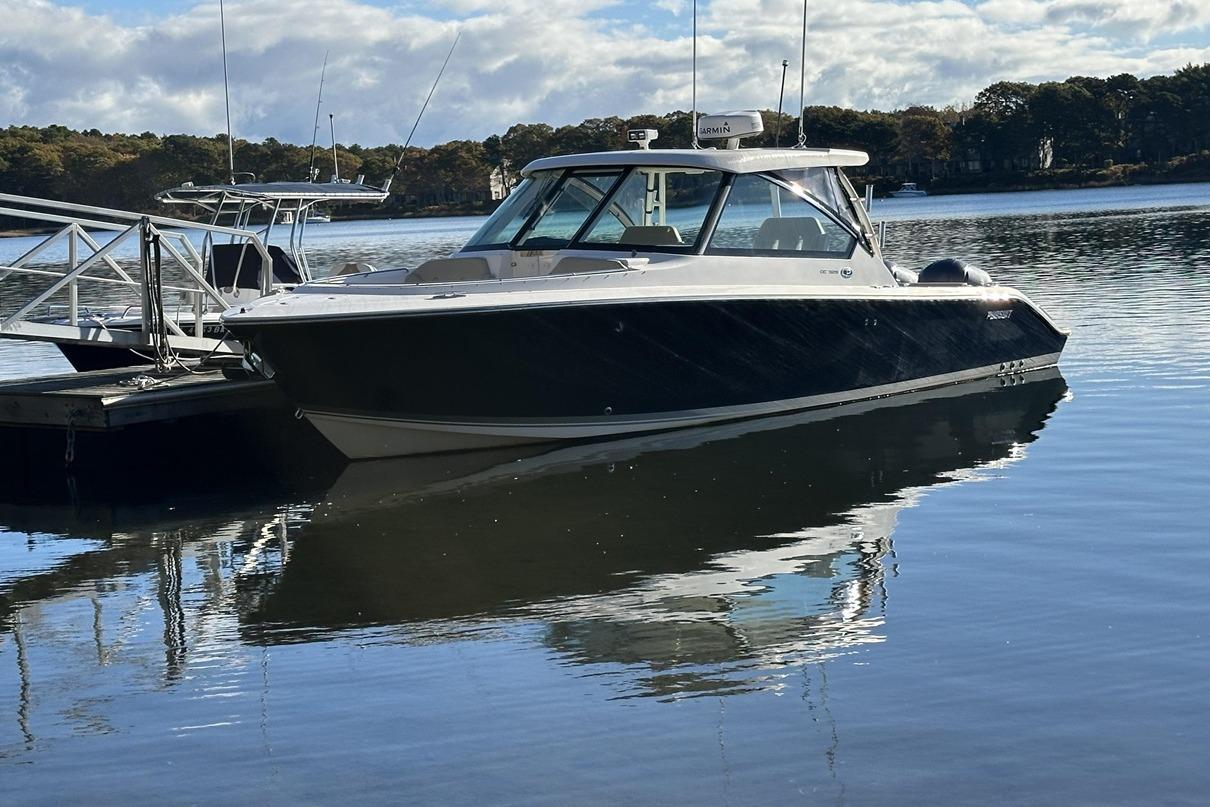 2016 Pursuit DC 325 Dual Console