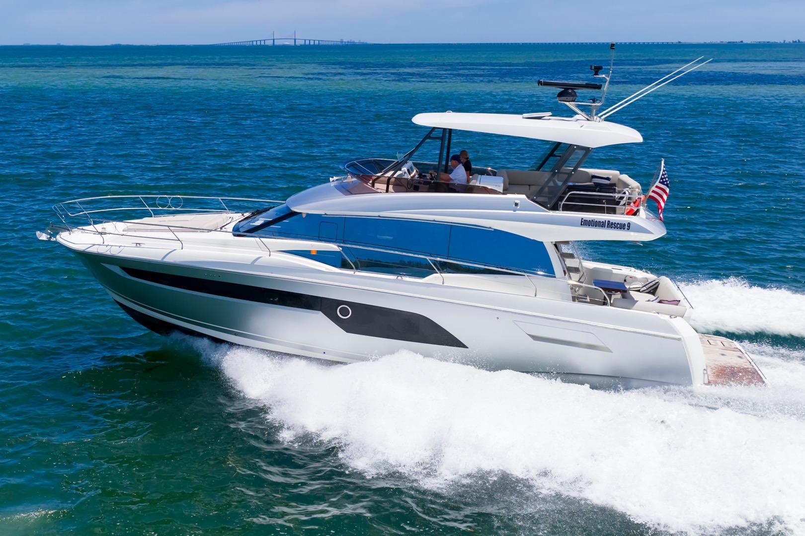 2022 Prestige 520