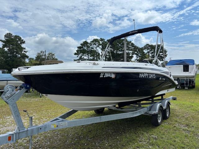 2022 Hurricane SunDeck Sport 205 OB
