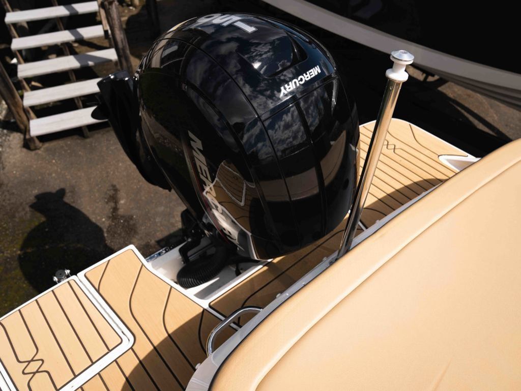 2026 Sea Ray SPX 210 Outboard - 20