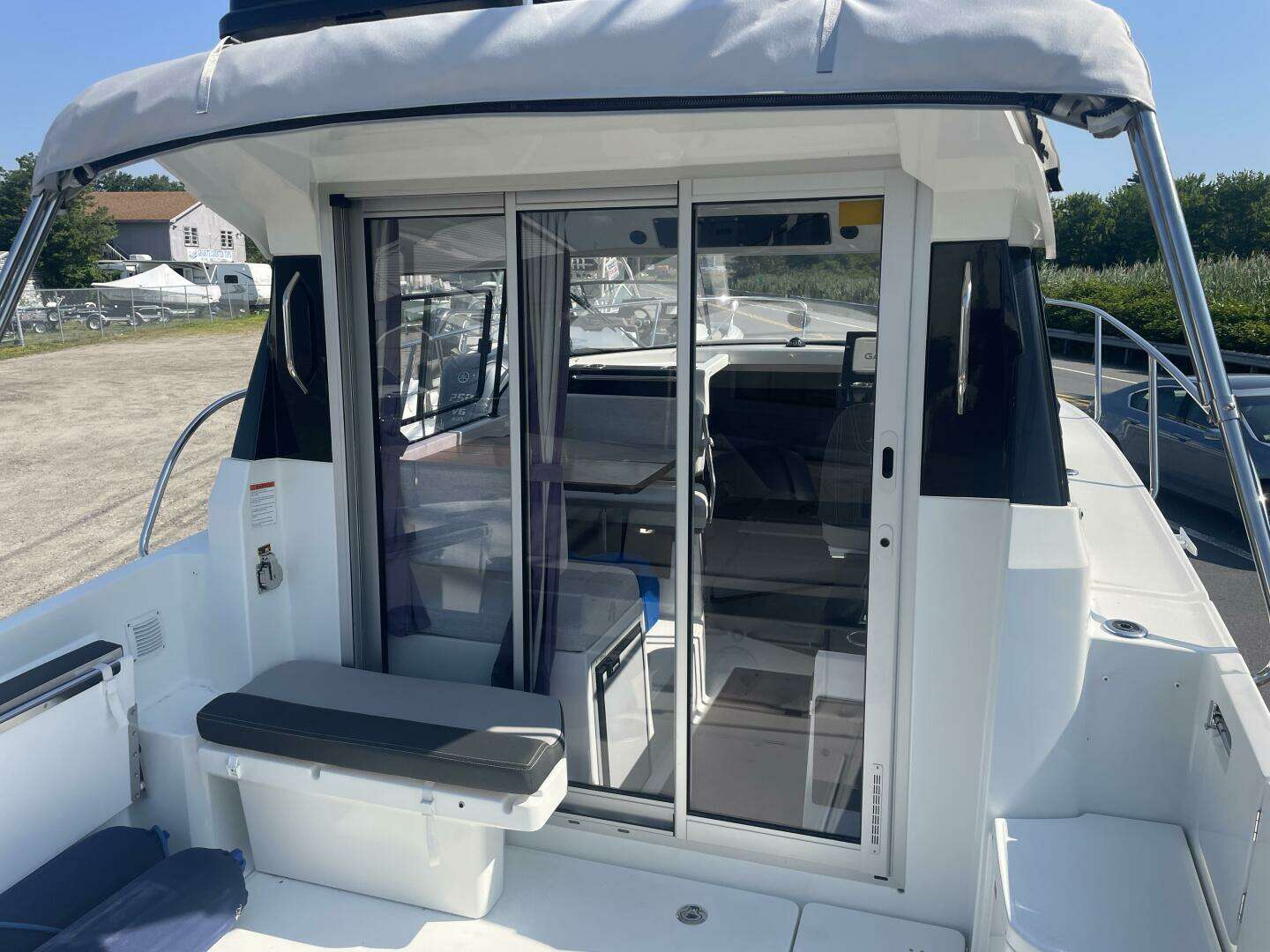2022 Jeanneau NC 795 S2 - Image 3