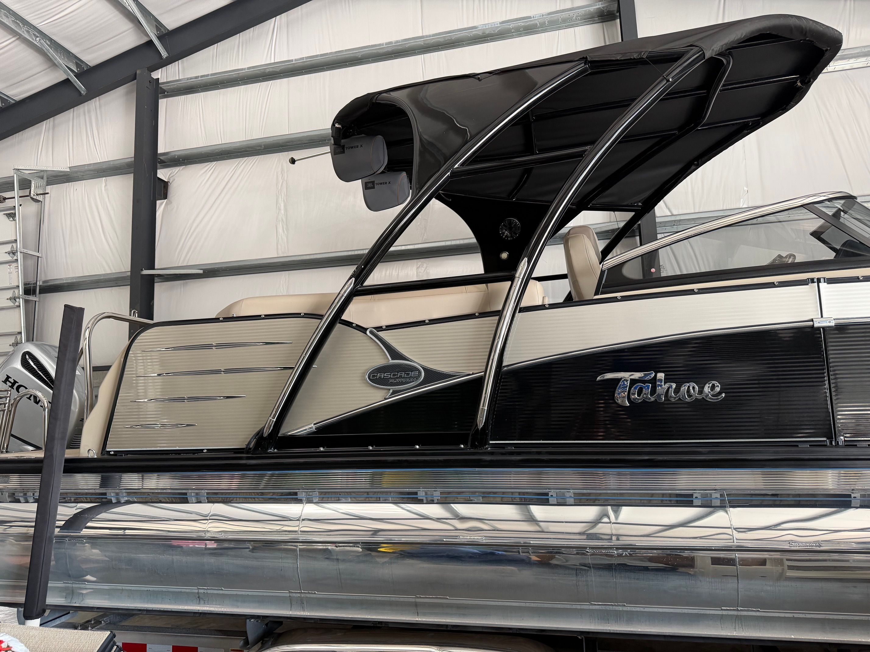 2018 Tahoe Pontoon Cascade Platinum Cruise - 25' - 4