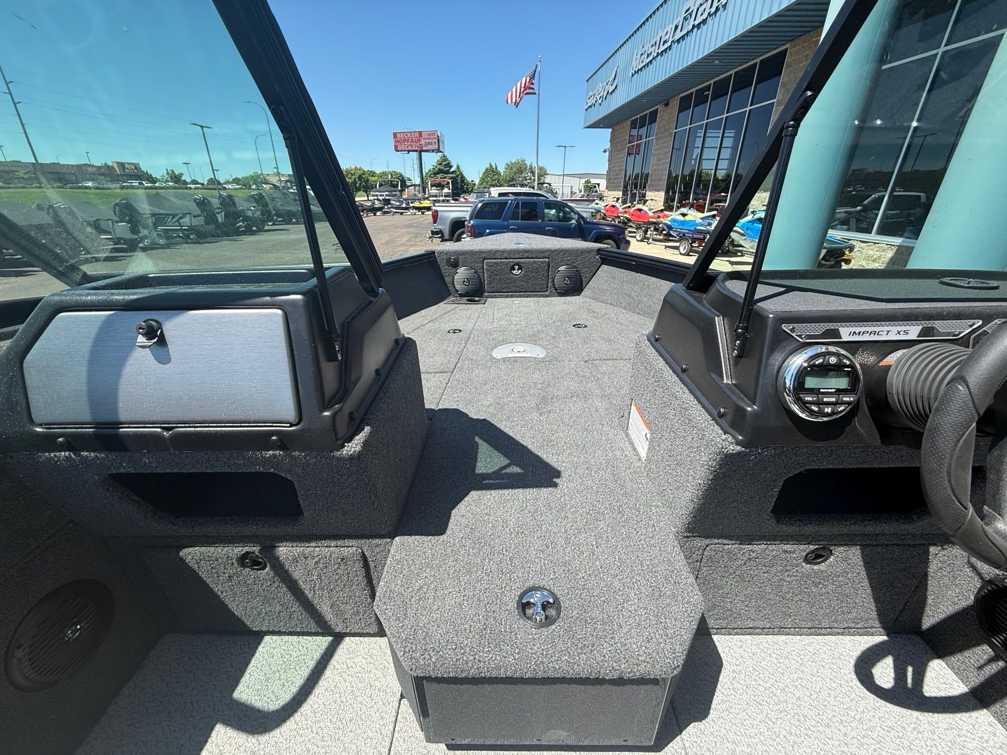 2026 Lund 1875 Impact XS Sport - 24