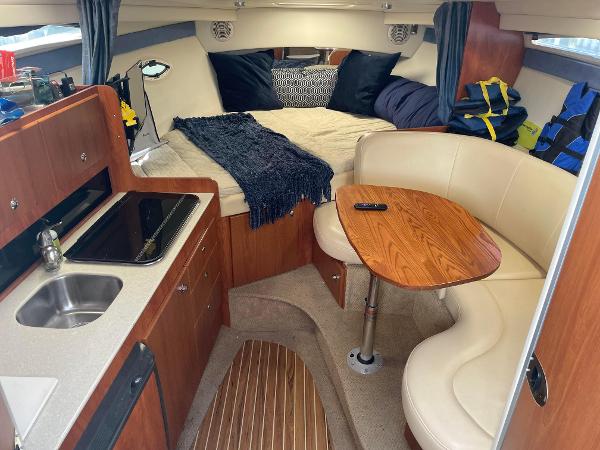 2007 Bayliner 300 - 10