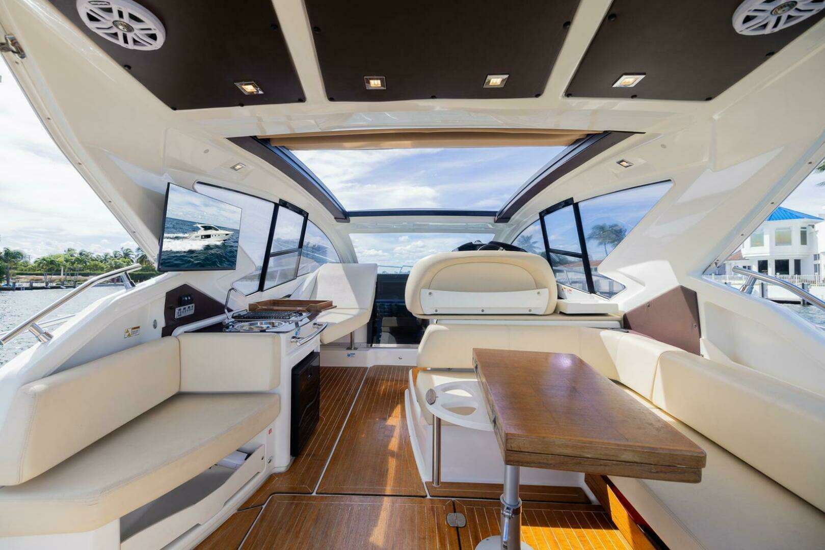 2014 Cranchi M 44 HT - Image 8