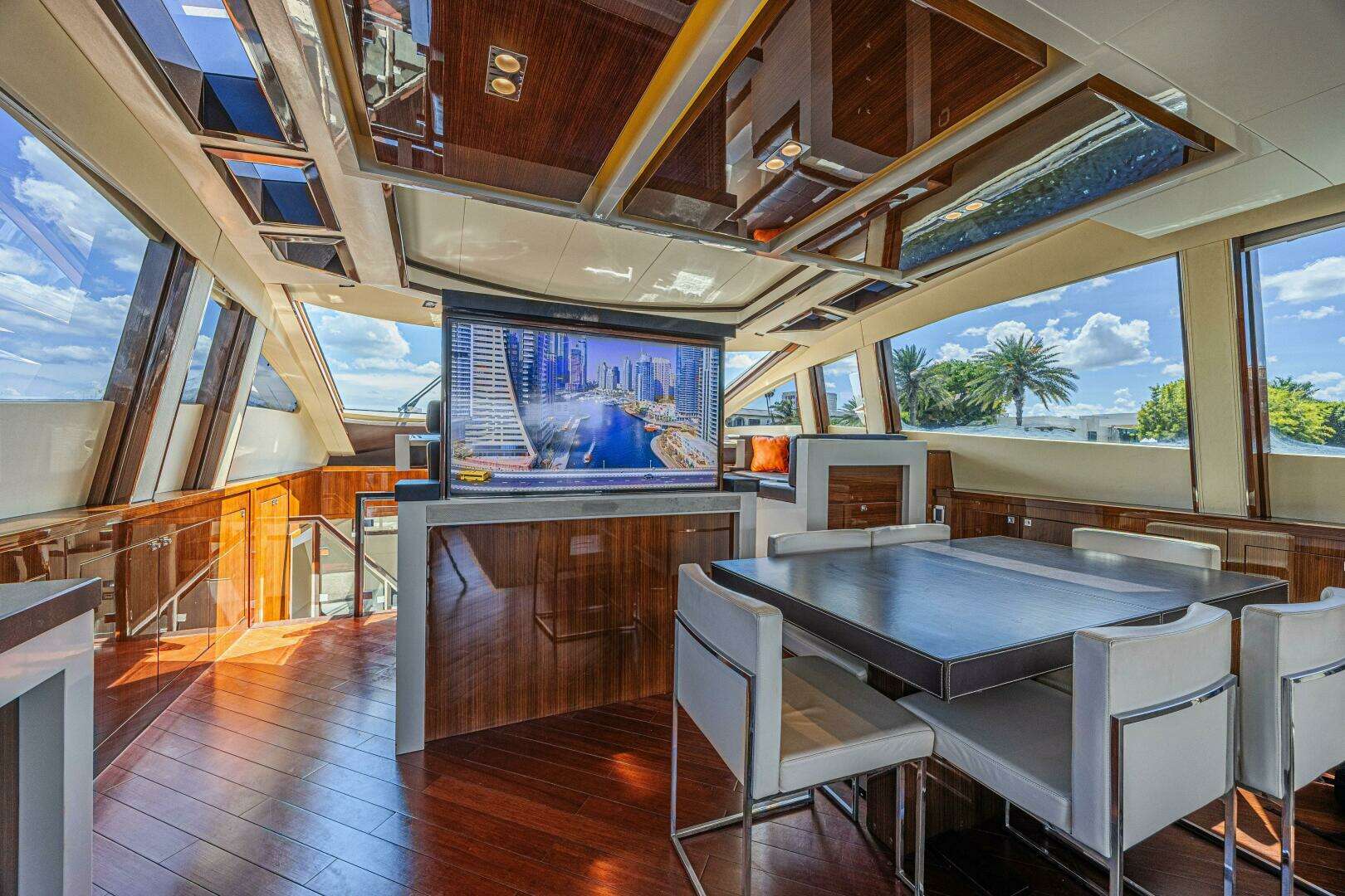 2010 Lazzara Yachts LSX 92 - Image 29