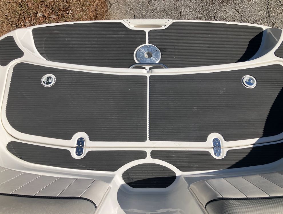 2009 Yamaha Boats SX230 - 25