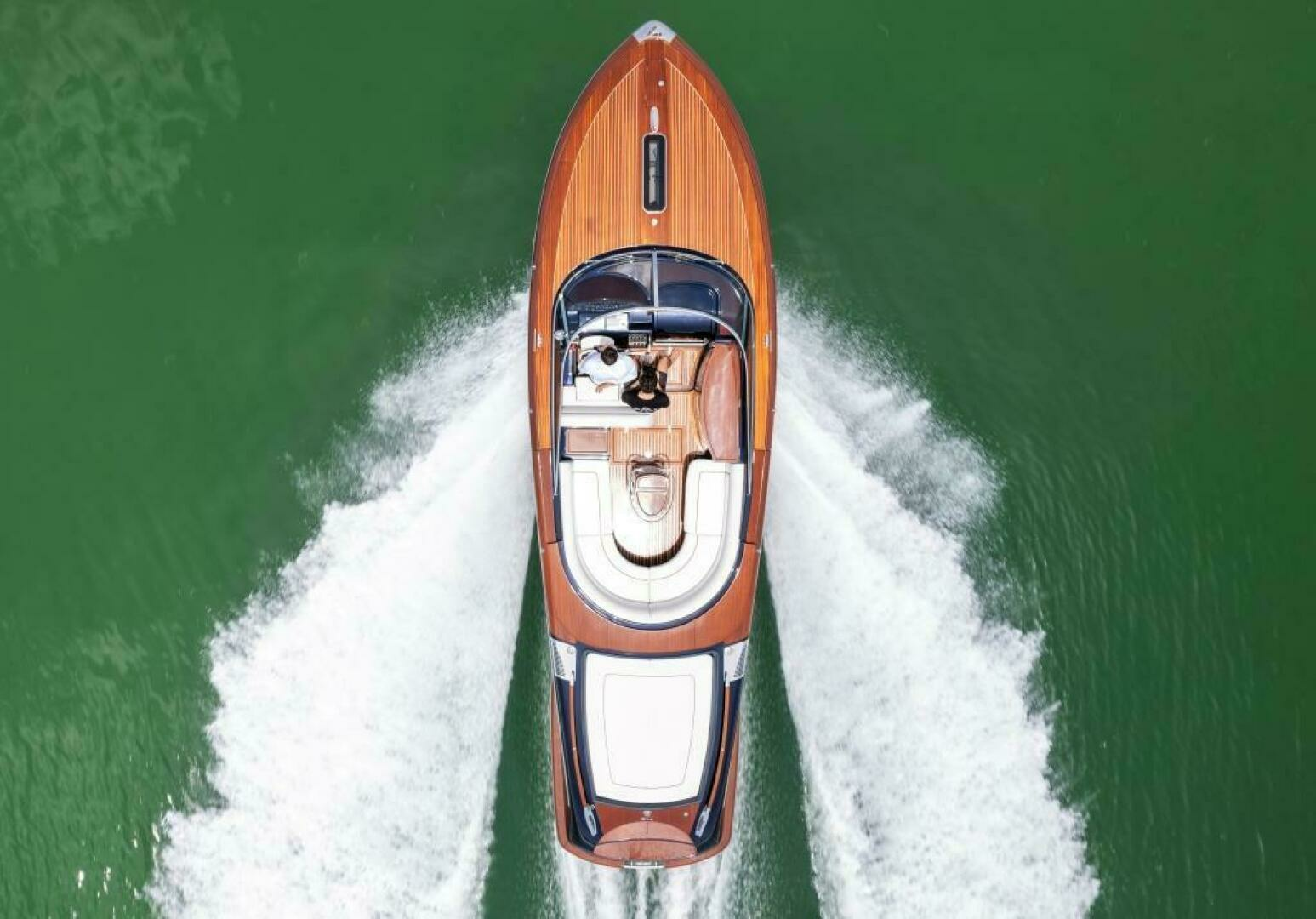 2020 Riva — - Image 4
