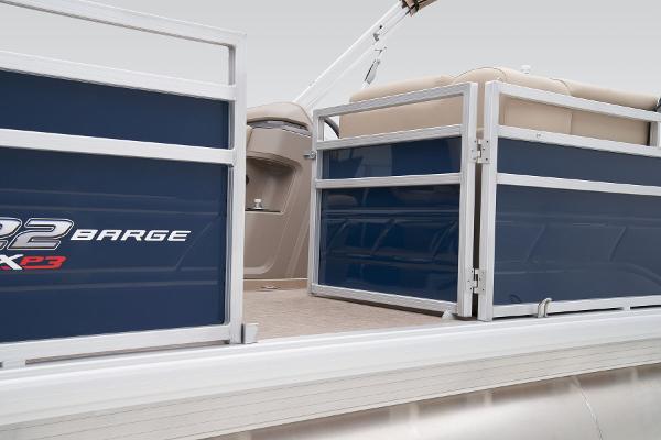 2025 Sun Tracker Fishin' Barge 22 XP3 - 17