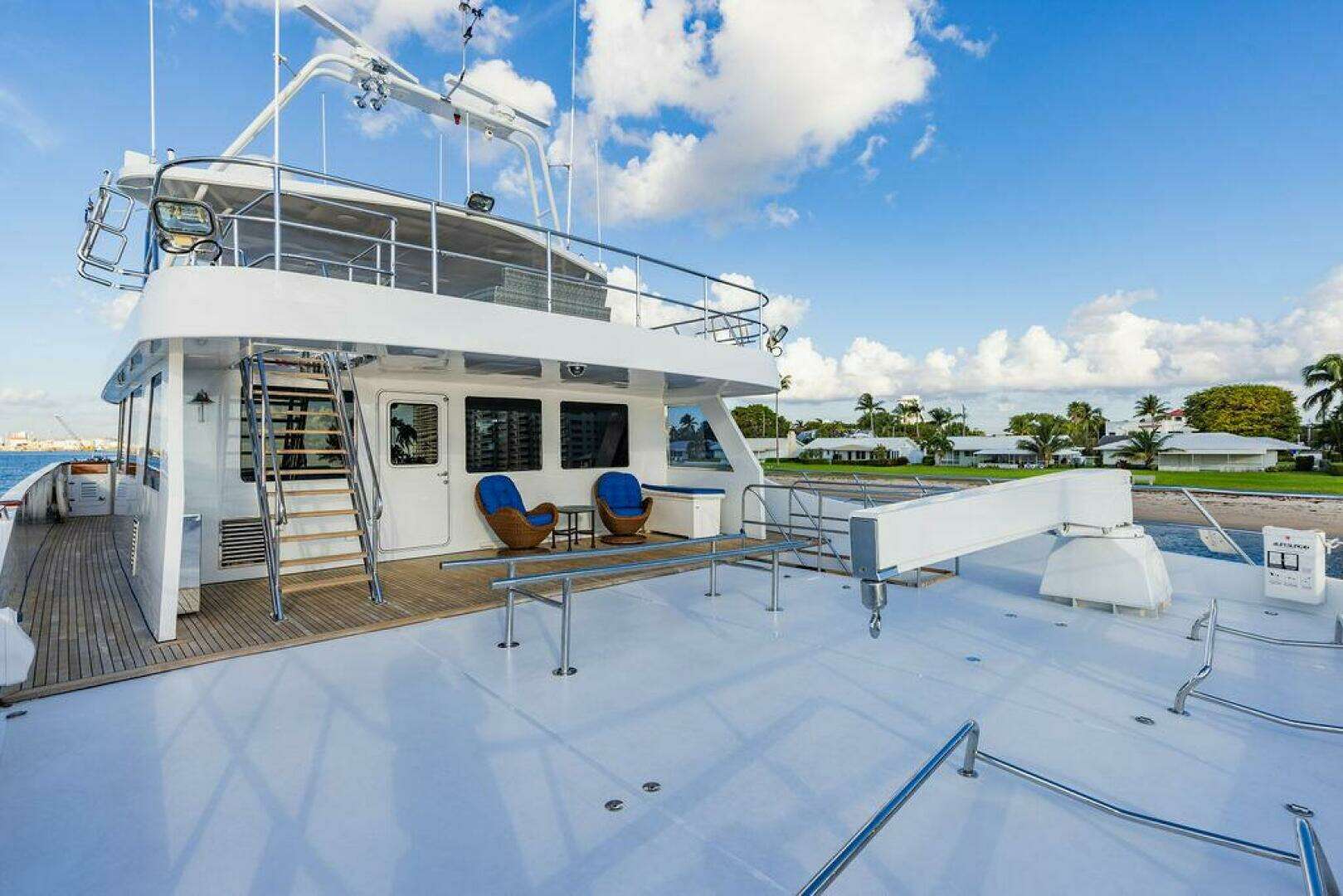 2009 Crystal Yachts Enclosed Pilothouse - Image 30