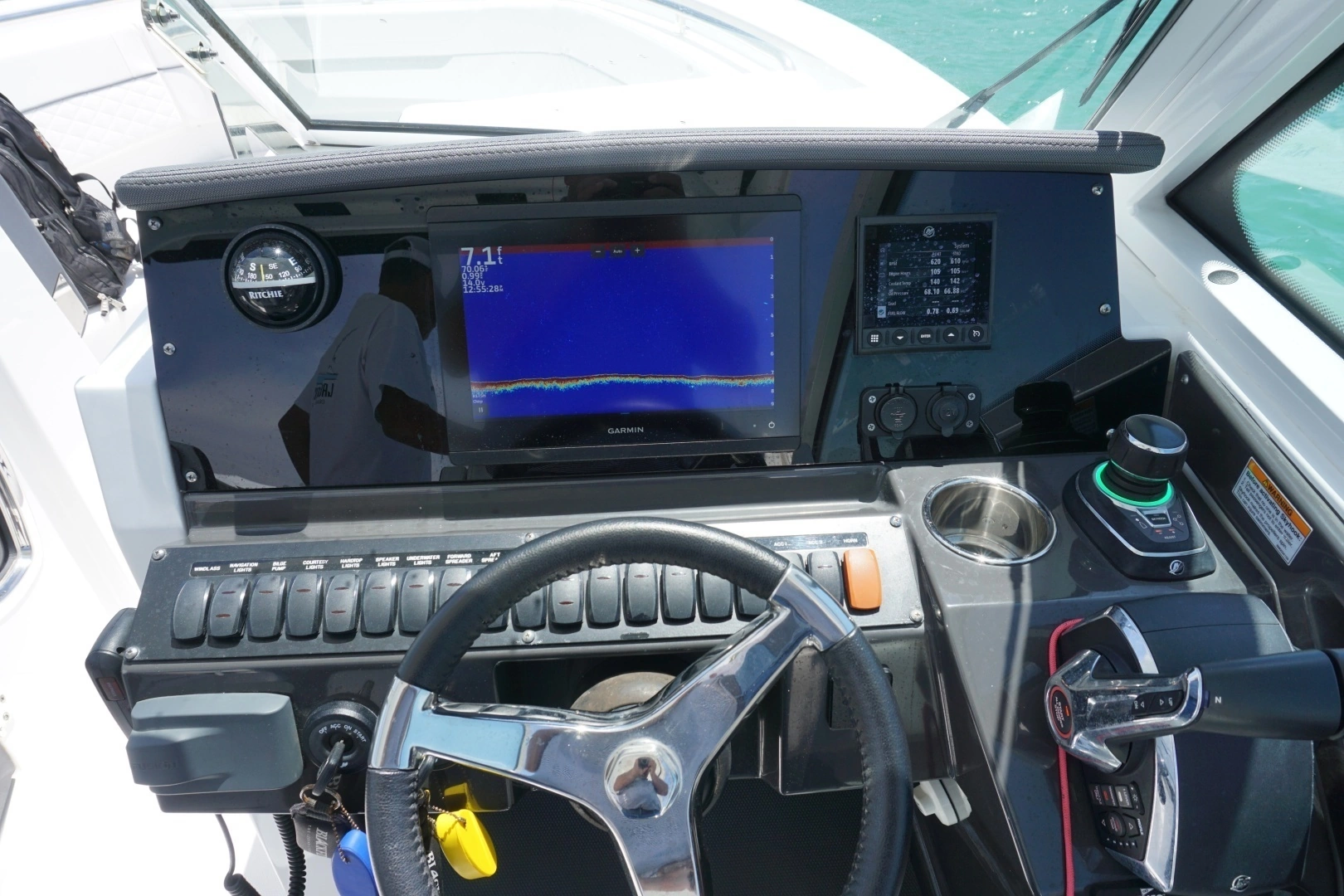 2023 Blackfin 272 DC - Image 12