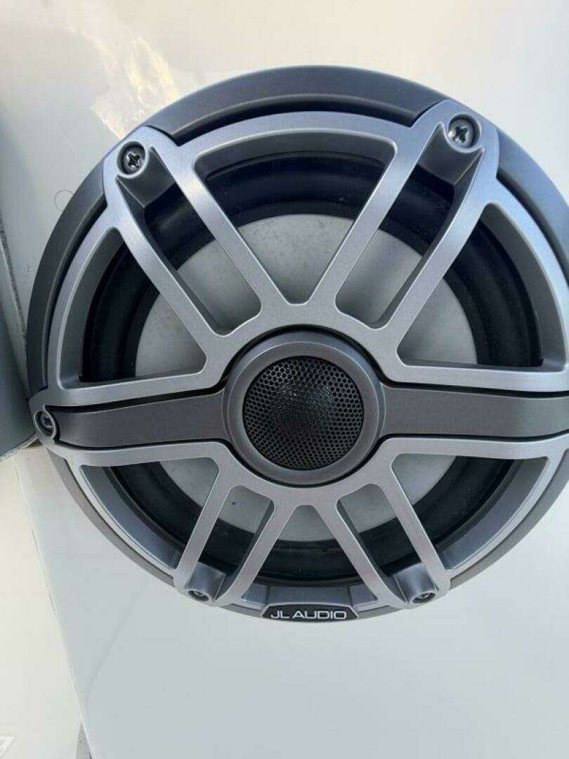 2024 Cobia 240 CC - Image 25