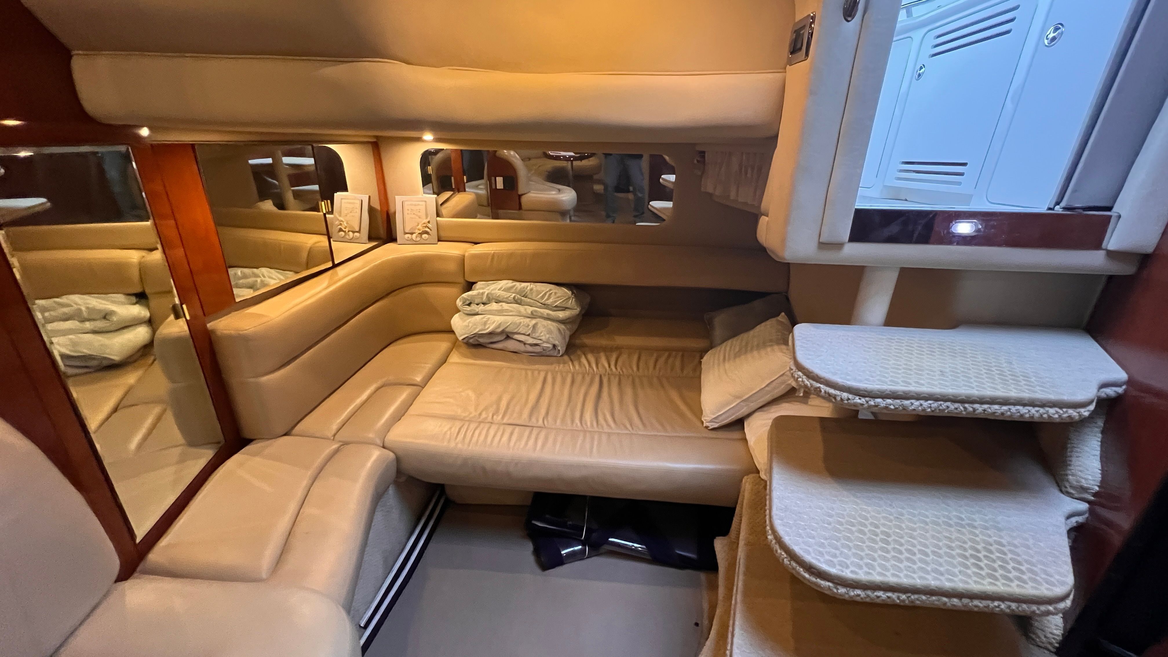 2003 Sea Ray 380 Sundancer - 34